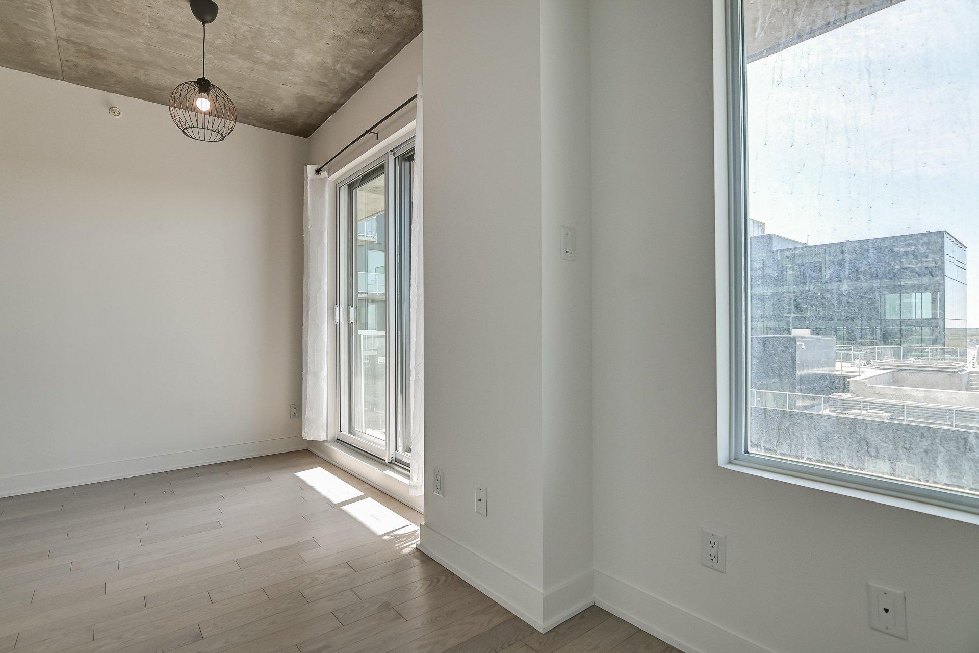 









60


Rue de l'Éclipse

, 1503,
Brossard,




QC
J4Z0T8

