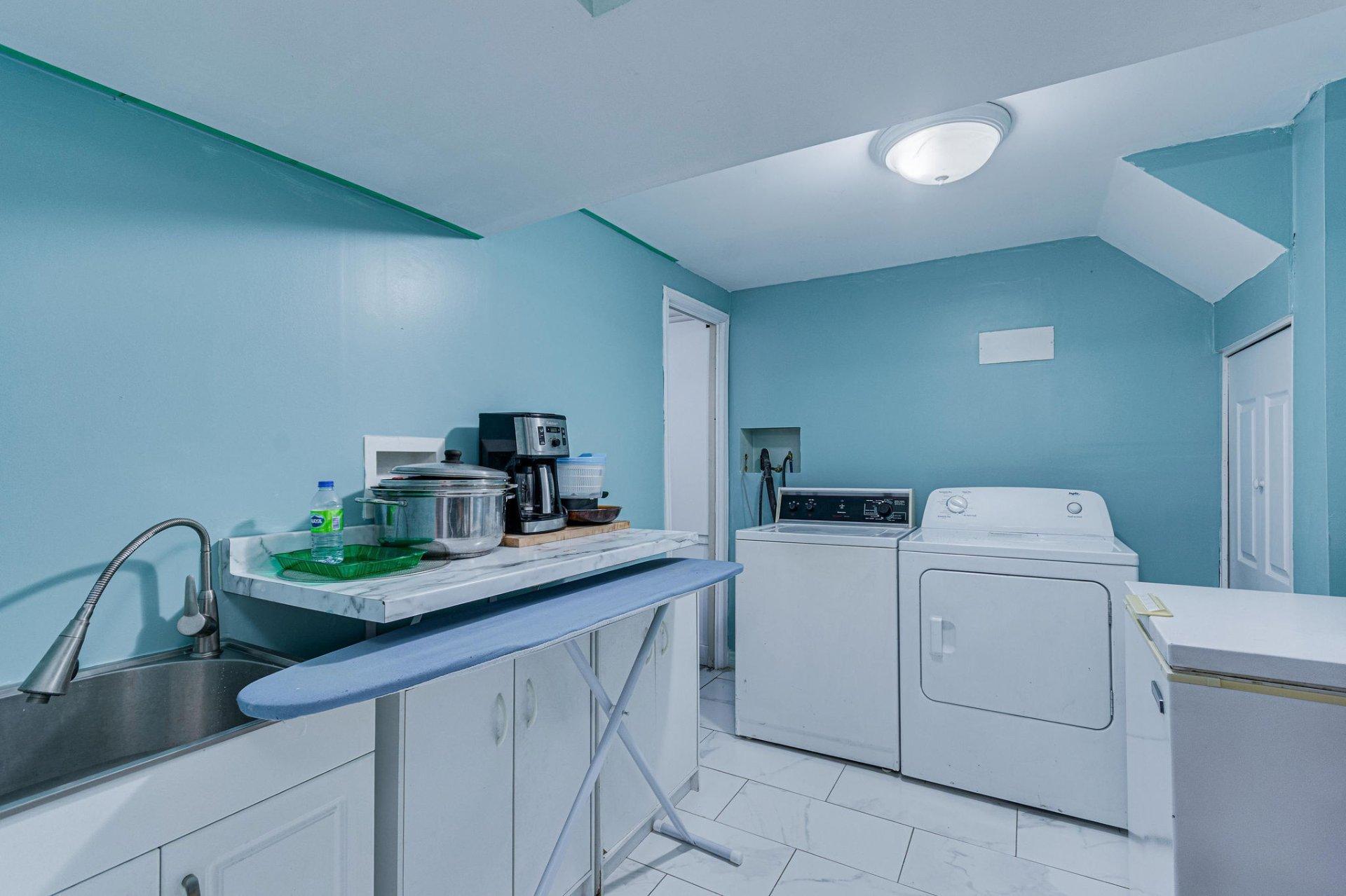 









2


Rue Micheline

,
Gatineau (Gatineau),




QC
J8T3K1


