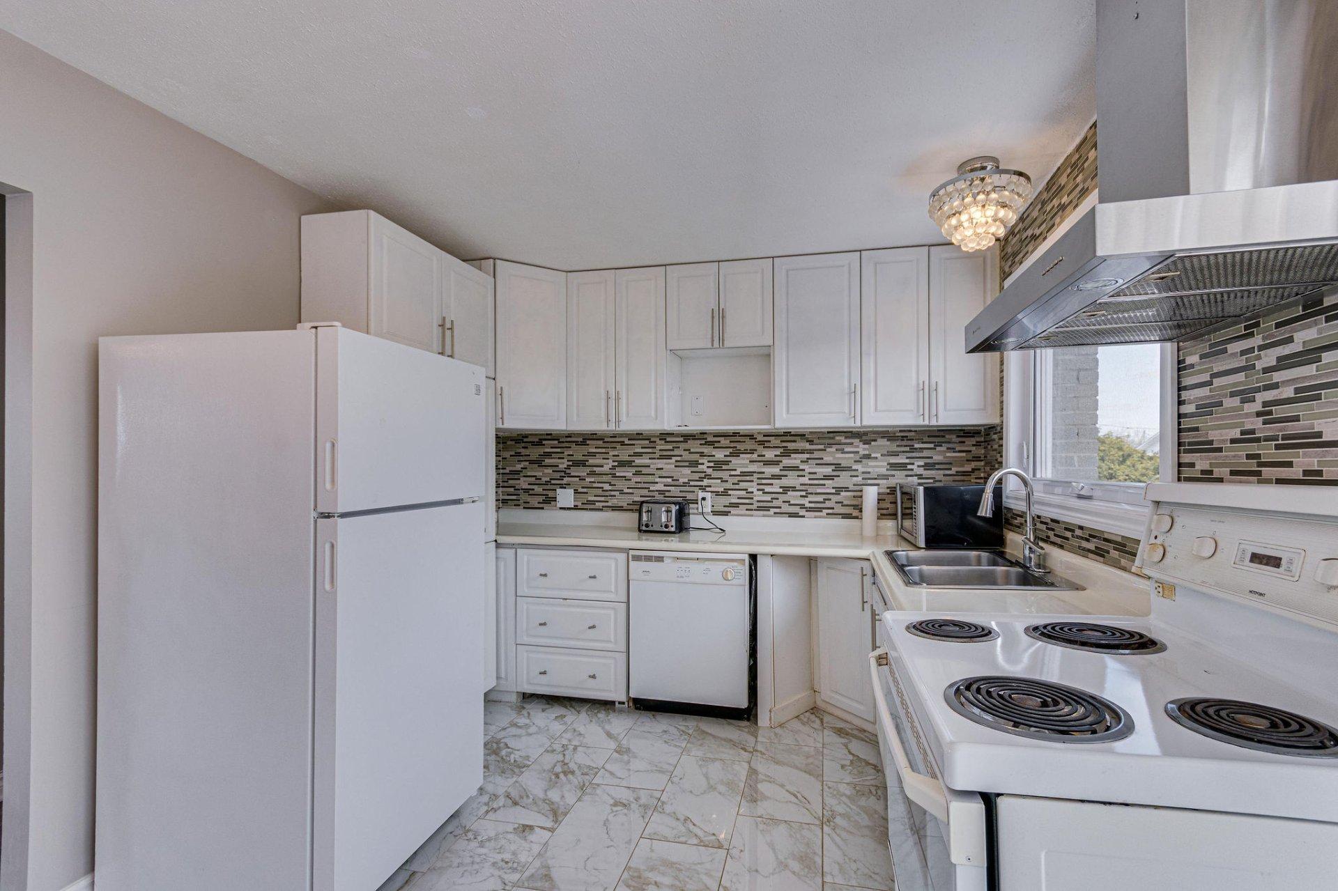 









2


Rue Micheline

,
Gatineau (Gatineau),




QC
J8T3K1

