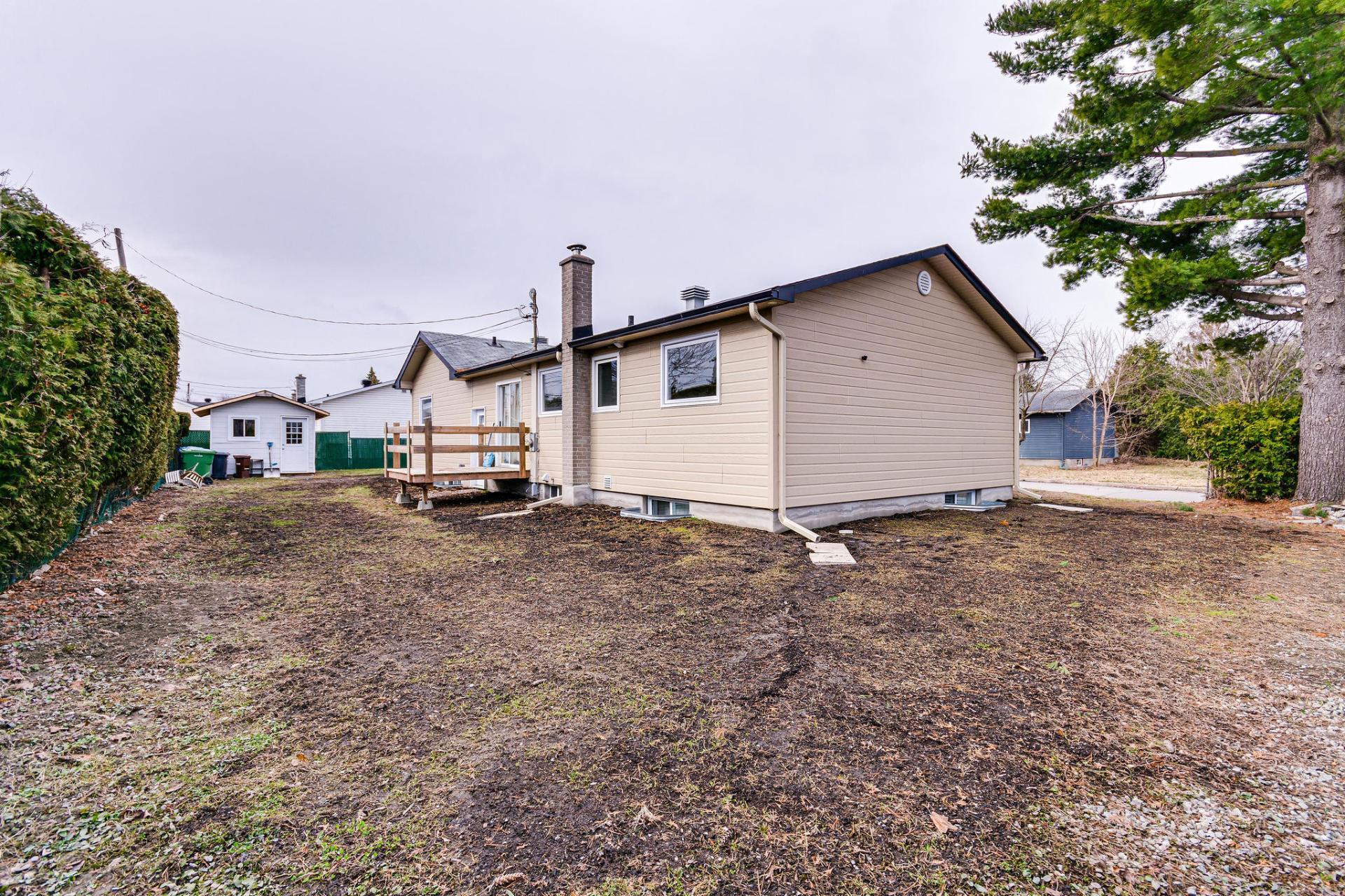 









2


Rue Micheline

,
Gatineau (Gatineau),




QC
J8T3K1

