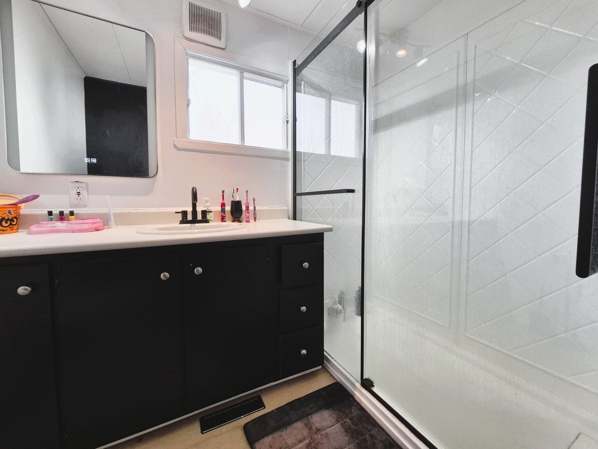 









108


Rue Mystic

,
Brigham,




QC
J2K4W1

