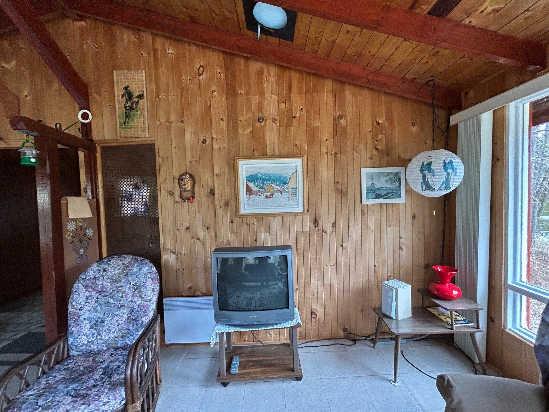 









2470


Ch. des Îles

,
Entrelacs,




QC
J0T2E0

