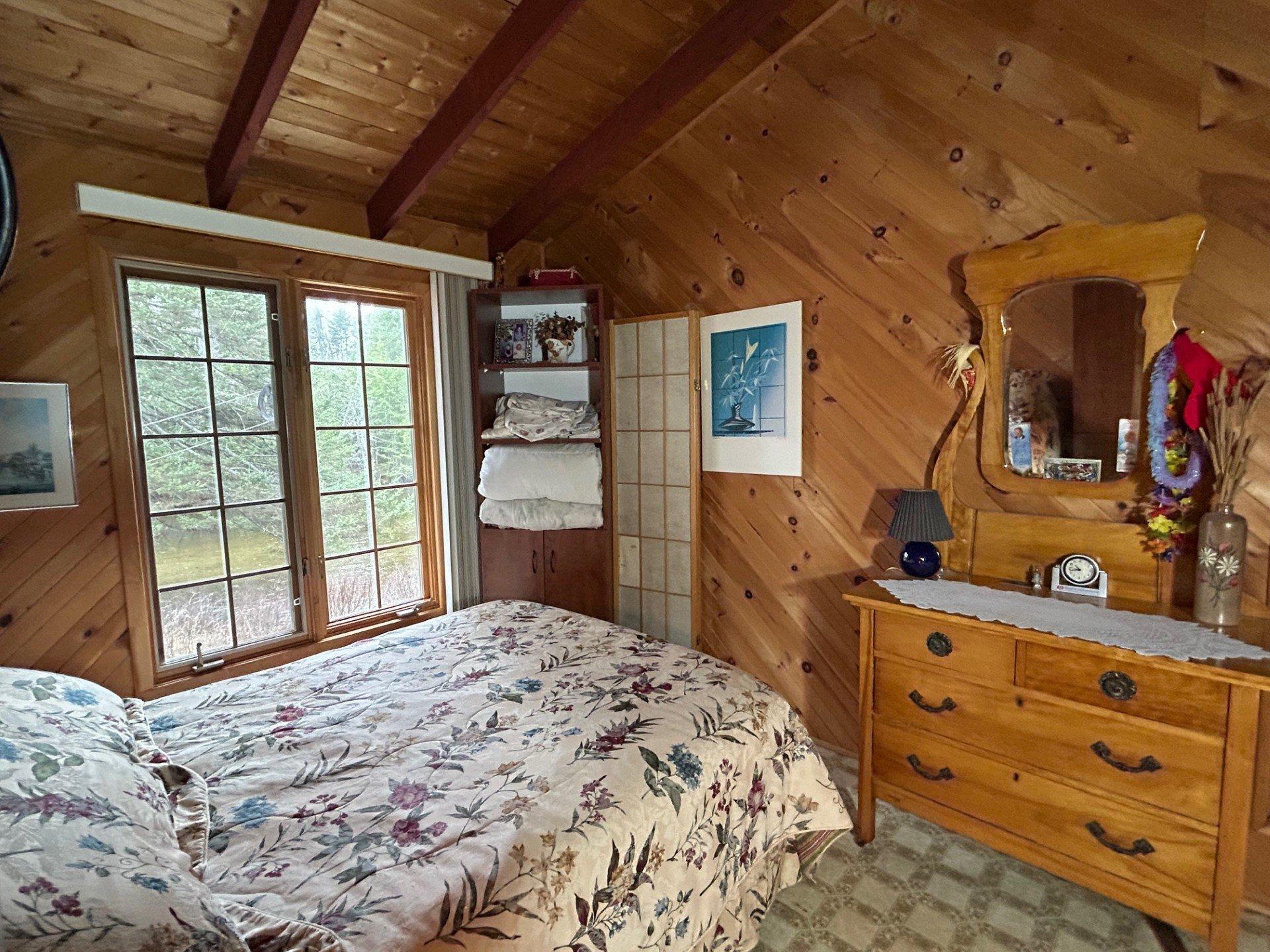 









2470


Ch. des Îles

,
Entrelacs,




QC
J0T2E0

