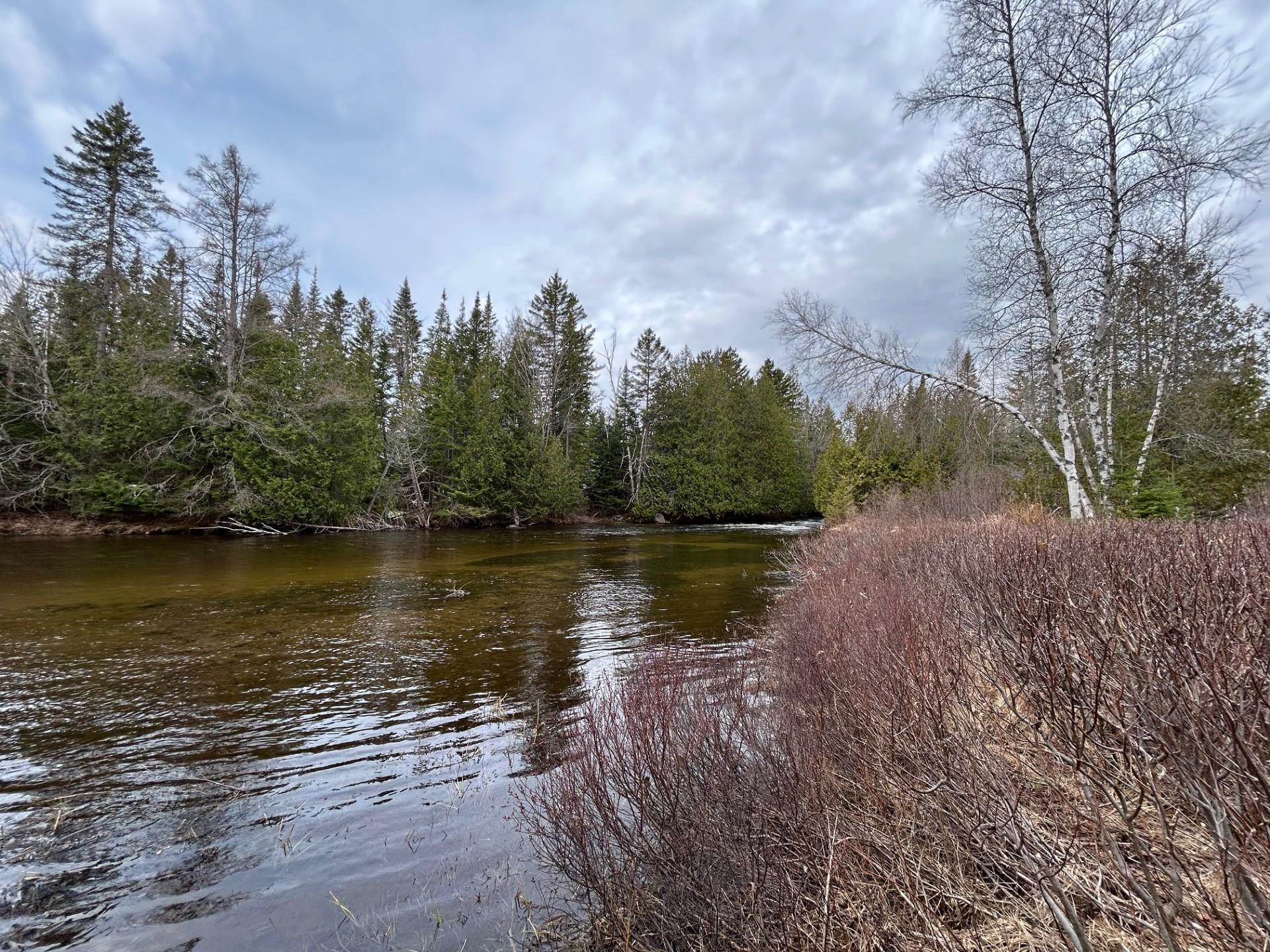 









2470


Ch. des Îles

,
Entrelacs,




QC
J0T2E0

