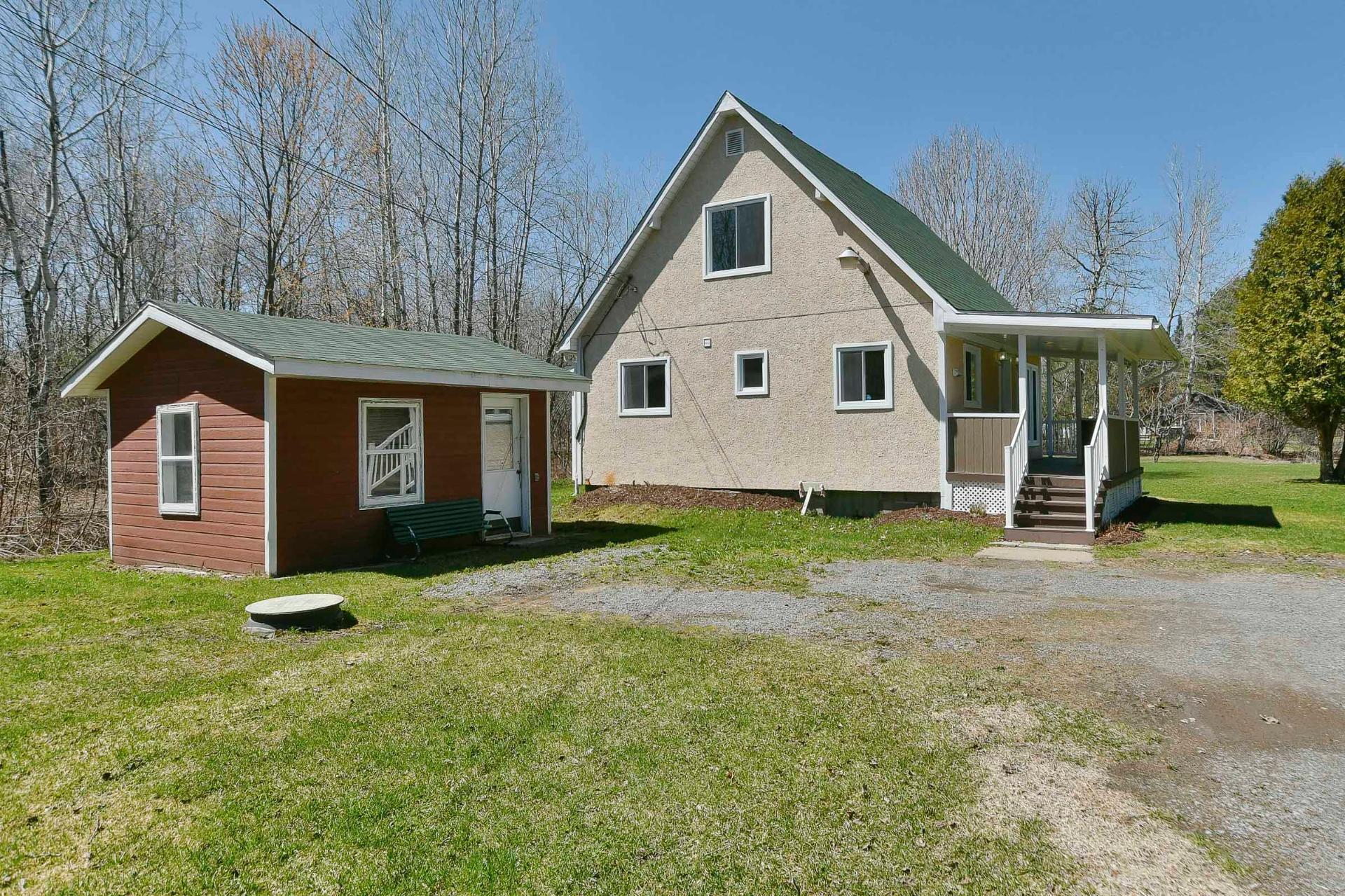 









3567


2e avenue du Domaine-Patry

,
Sainte-Julienne,




QC
J0K2T0

