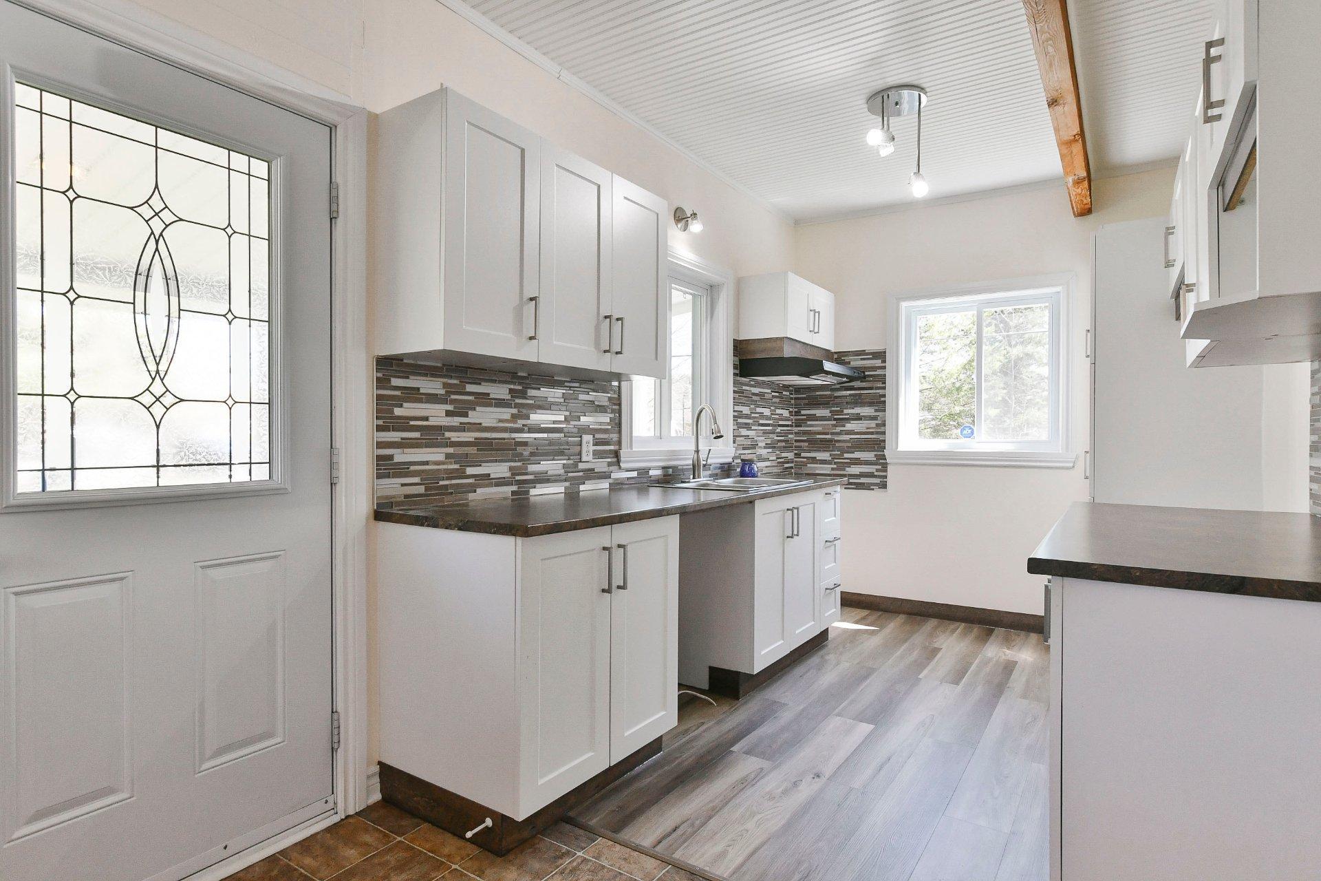 









3567


2e avenue du Domaine-Patry

,
Sainte-Julienne,




QC
J0K2T0

