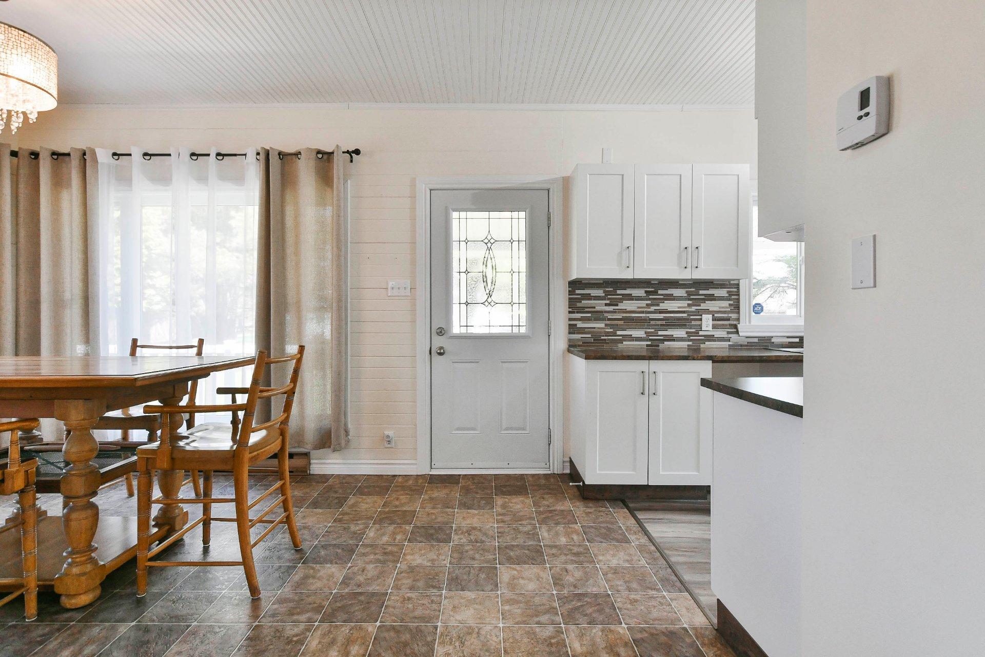 









3567


2e avenue du Domaine-Patry

,
Sainte-Julienne,




QC
J0K2T0

