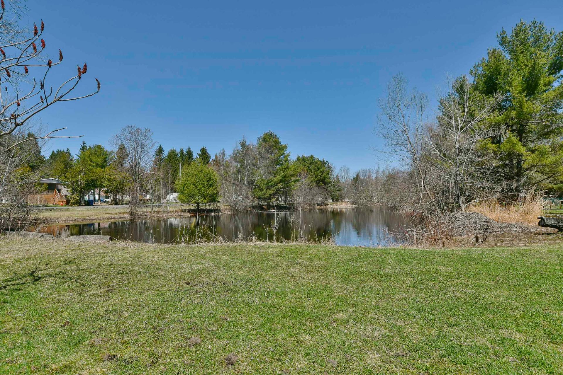 









3567


2e avenue du Domaine-Patry

,
Sainte-Julienne,




QC
J0K2T0

