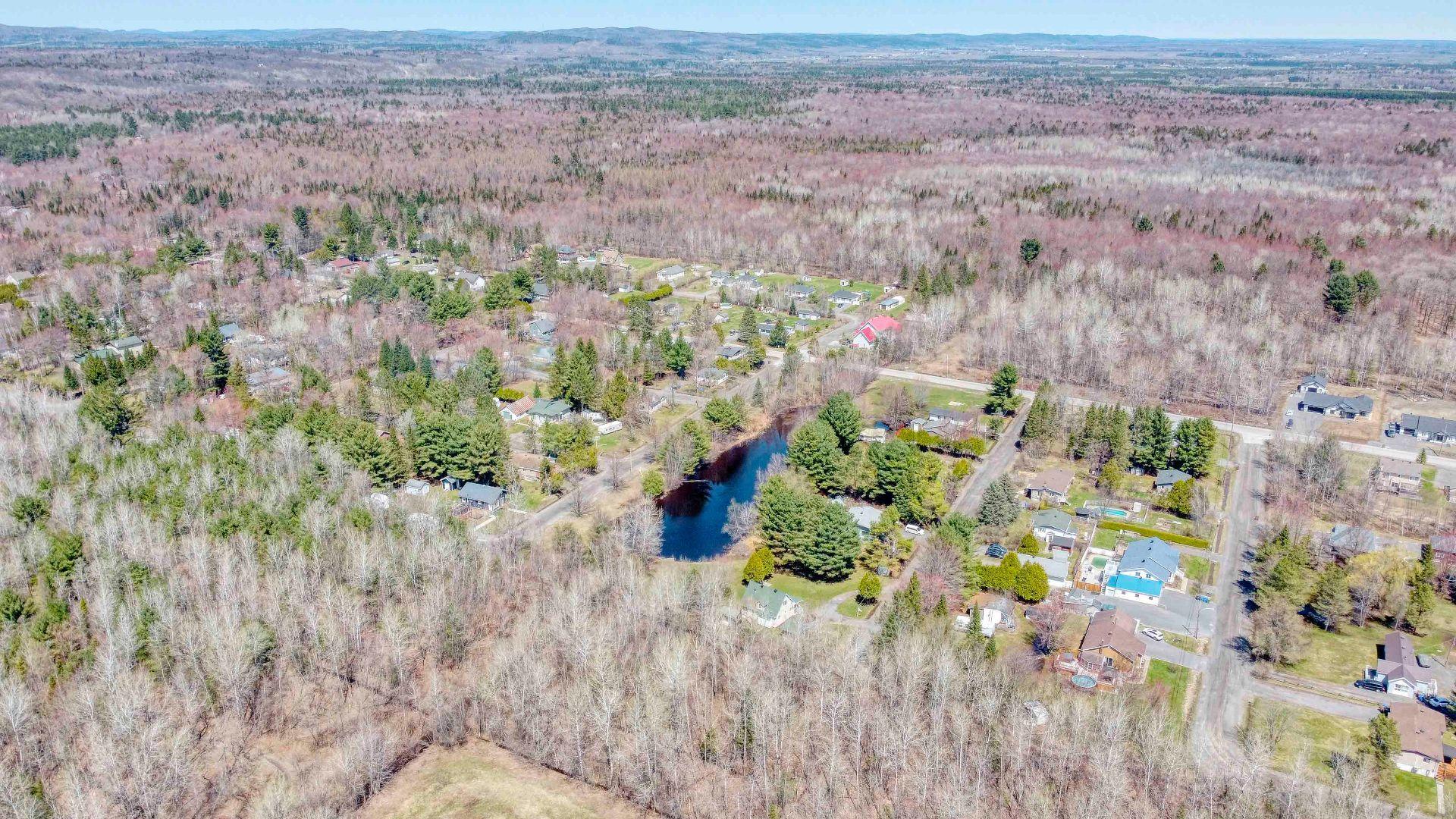 









3567


2e avenue du Domaine-Patry

,
Sainte-Julienne,




QC
J0K2T0

