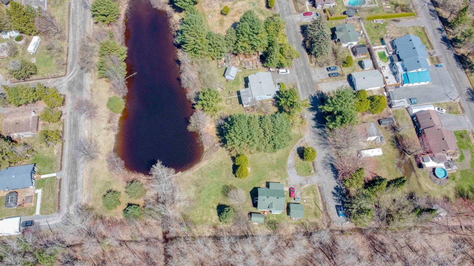 









3567


2e avenue du Domaine-Patry

,
Sainte-Julienne,




QC
J0K2T0

