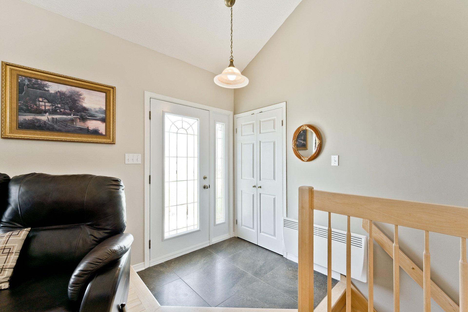 









238


Rue des Merles

,
Sherbrooke (Brompton/Rock Forest/Saint-Élie/Deauville),




QC
J1R0N3

