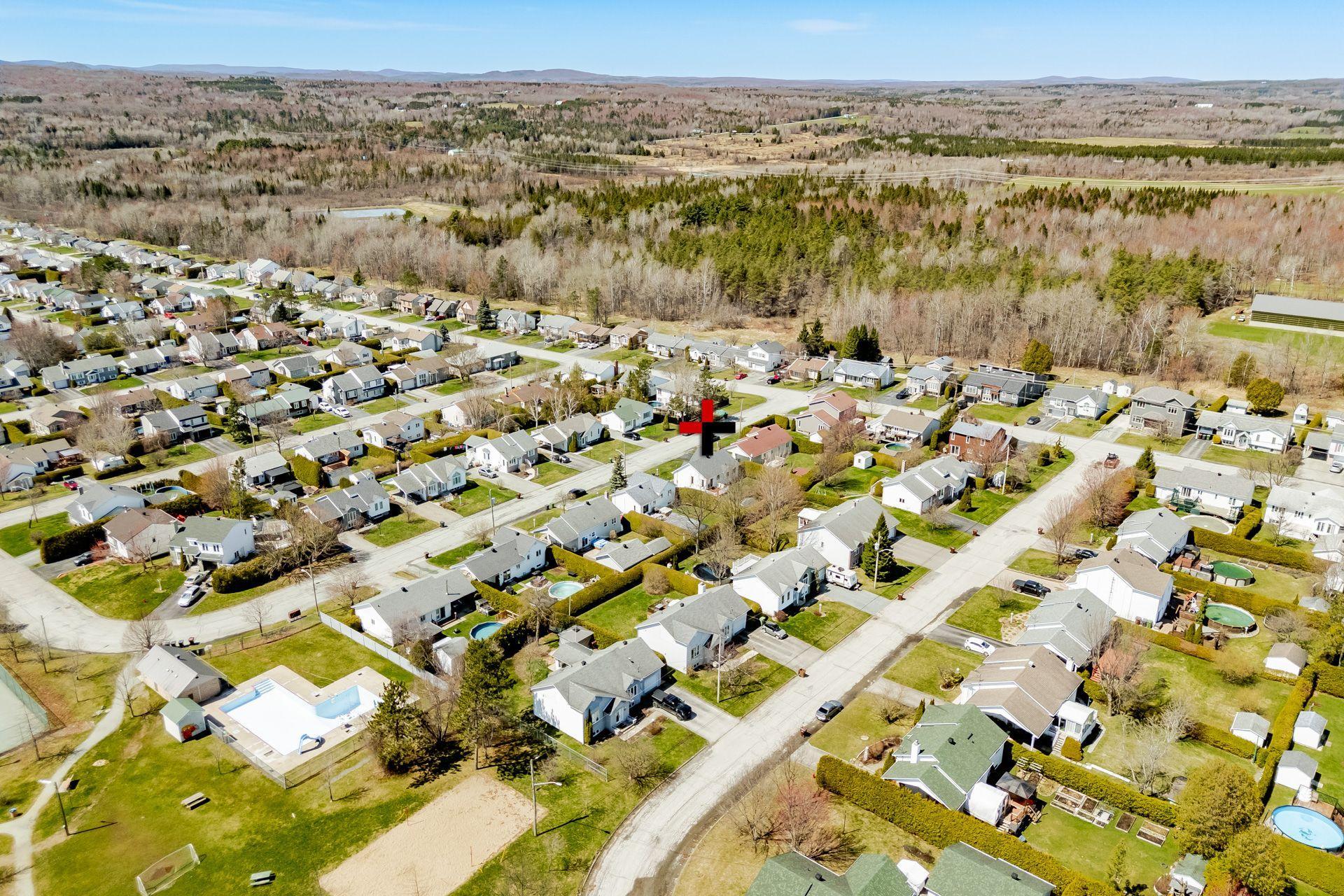 









238


Rue des Merles

,
Sherbrooke (Brompton/Rock Forest/Saint-Élie/Deauville),




QC
J1R0N3

