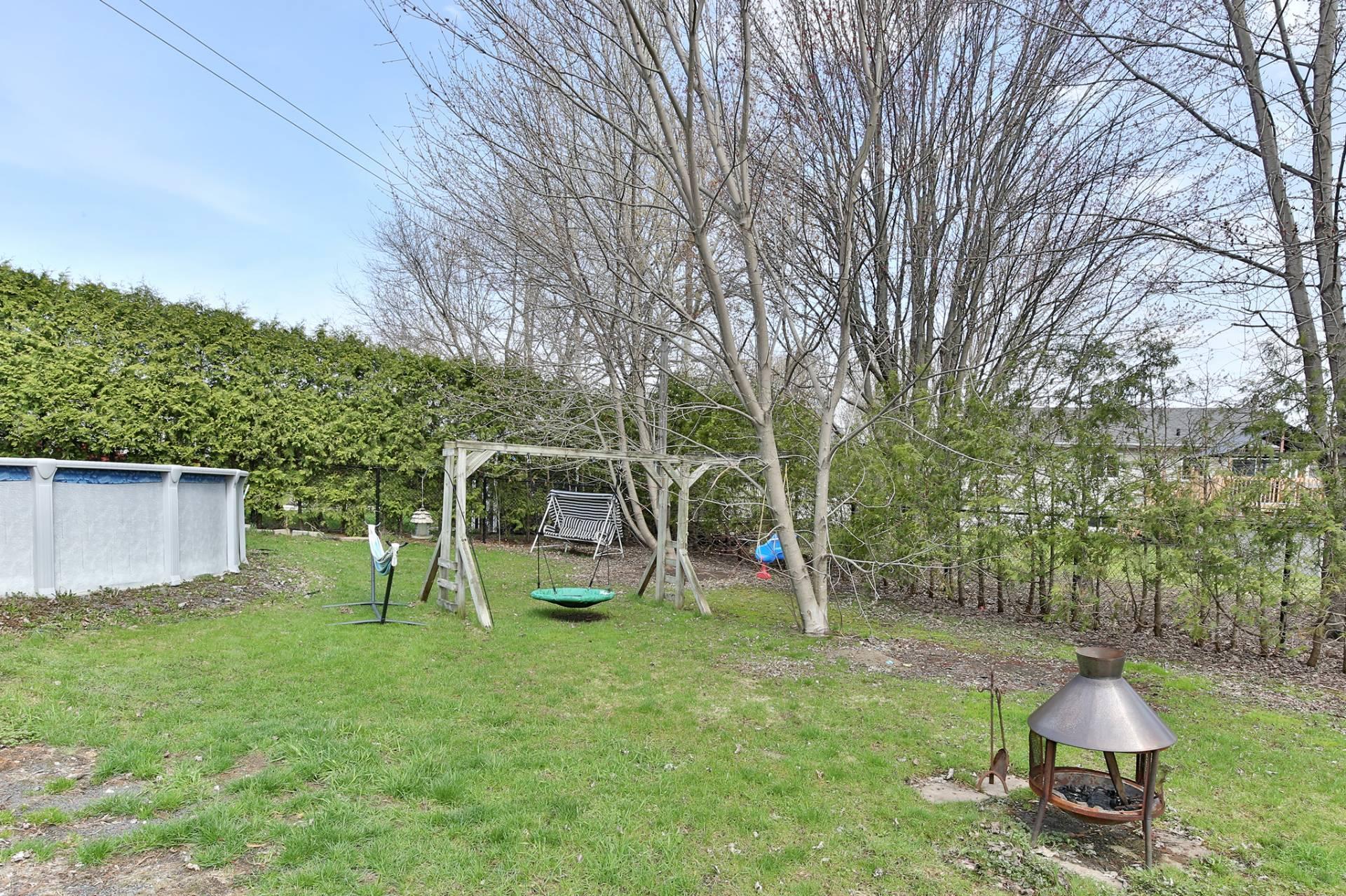 









135


Rue Daignault

,
Saint-Jean-sur-Richelieu,




QC
J2W2E6

