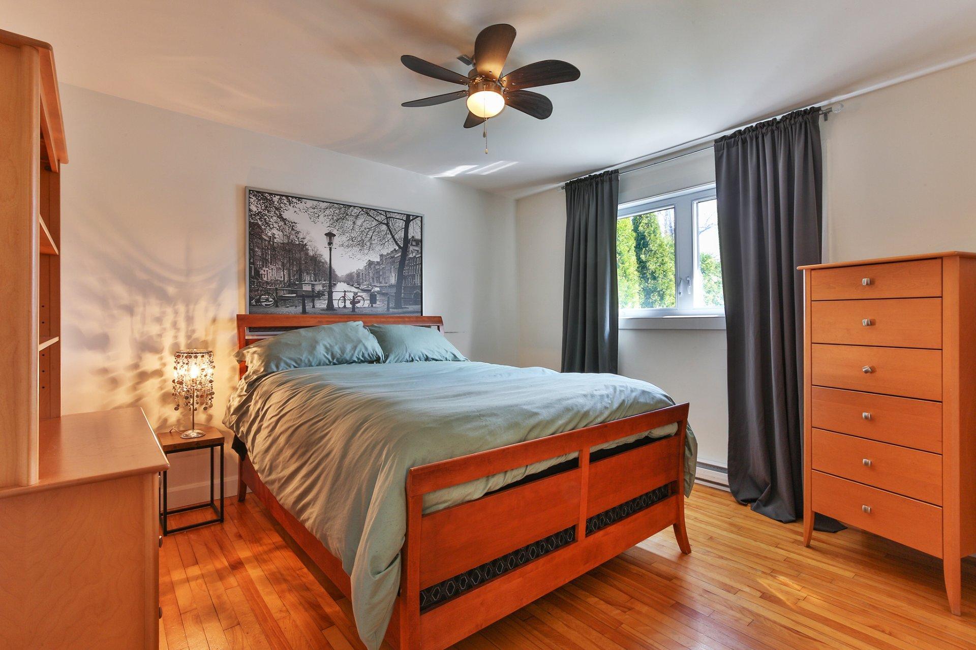 









135


Rue Daignault

,
Saint-Jean-sur-Richelieu,




QC
J2W2E6

