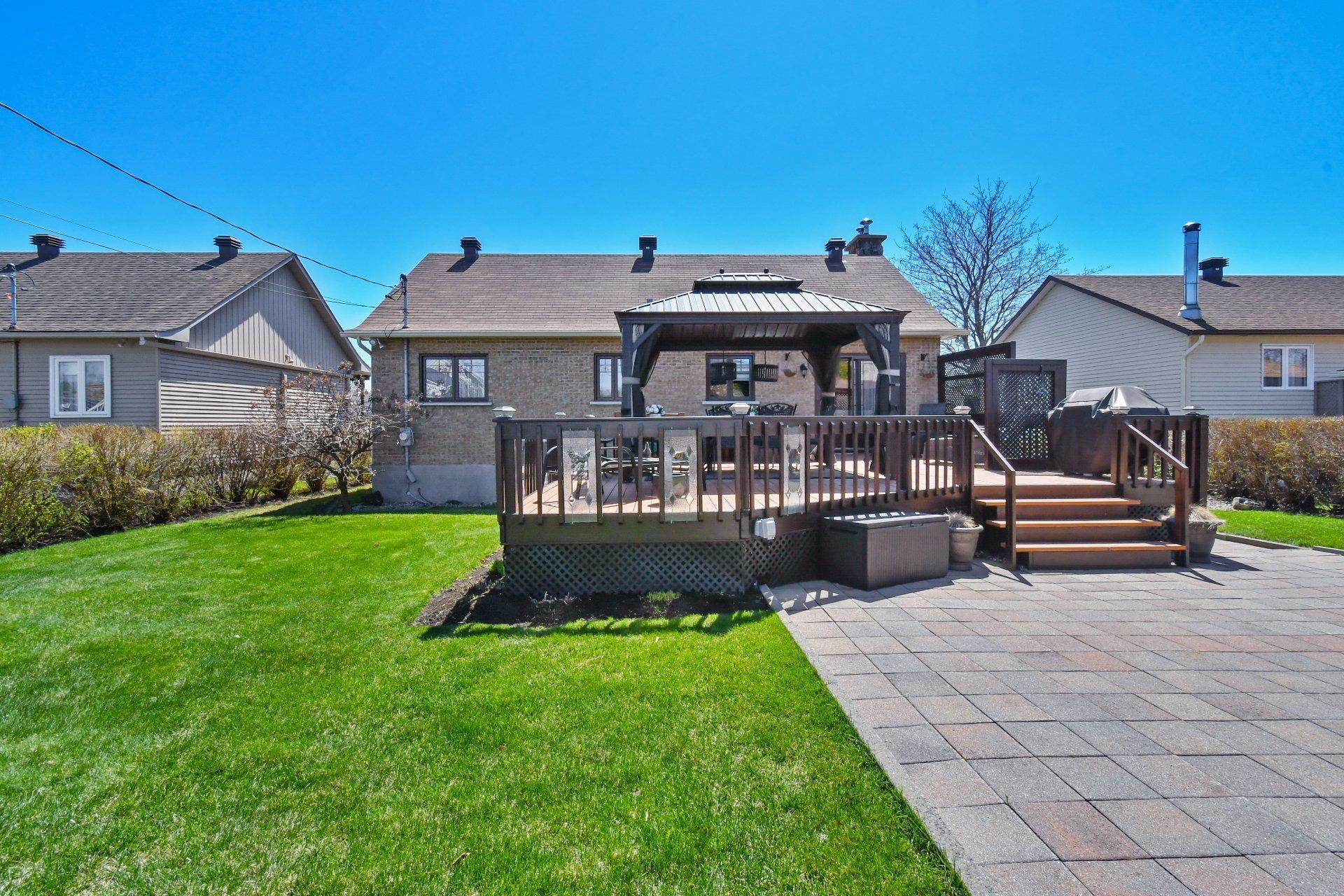 









4605


Rue de La Tesserie

,
Terrebonne (Terrebonne),




QC
J6X1P9

