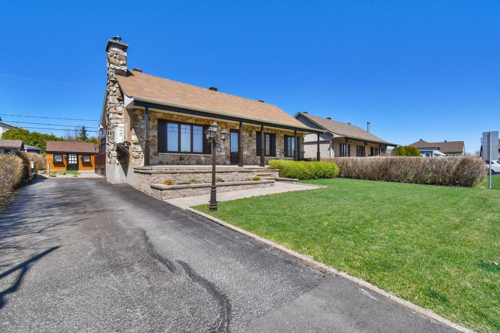 









4605


Rue de La Tesserie

,
Terrebonne (Terrebonne),




QC
J6X1P9

