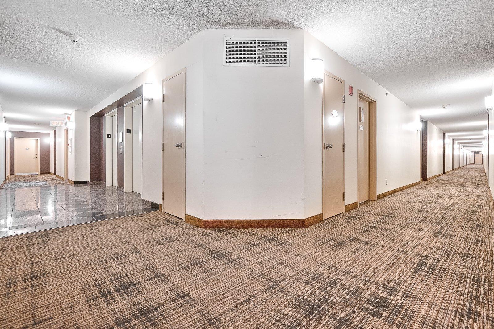 









88


Rue Charlotte

, 414,
Montréal (Ville-Marie),




QC
H2X4E2

