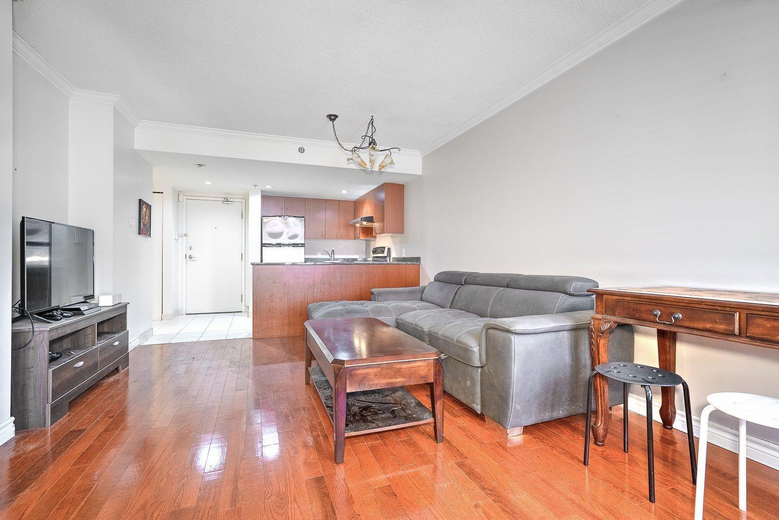 









88


Rue Charlotte

, 414,
Montréal (Ville-Marie),




QC
H2X4E2

