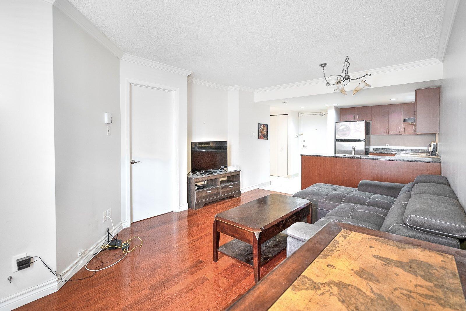 









88


Rue Charlotte

, 414,
Montréal (Ville-Marie),




QC
H2X4E2

