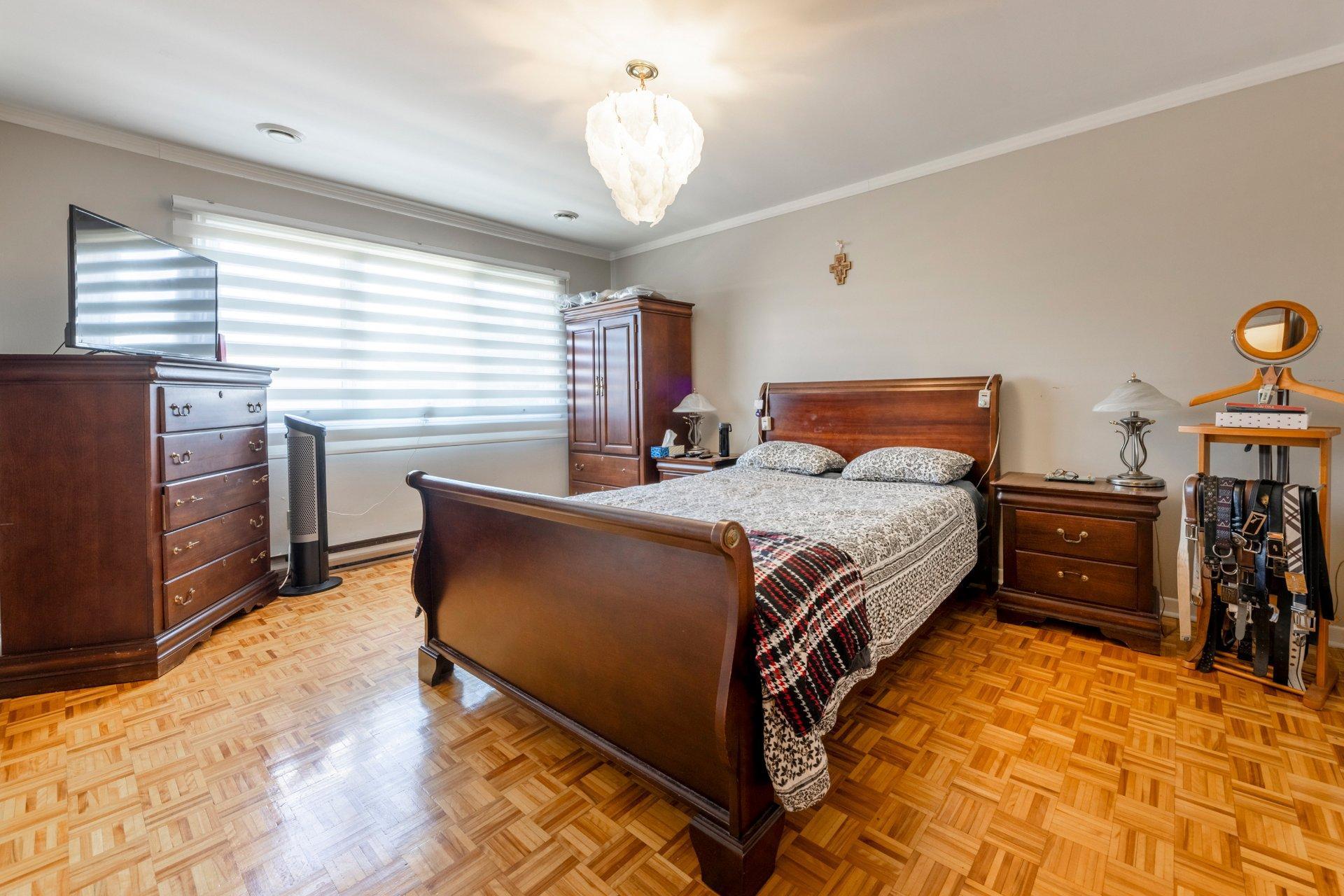 









8500


Av. François-Blanchard

,
Montréal (Rivière-des-Prairies/Pointe-aux-Trembles),




QC
H1E4X1


