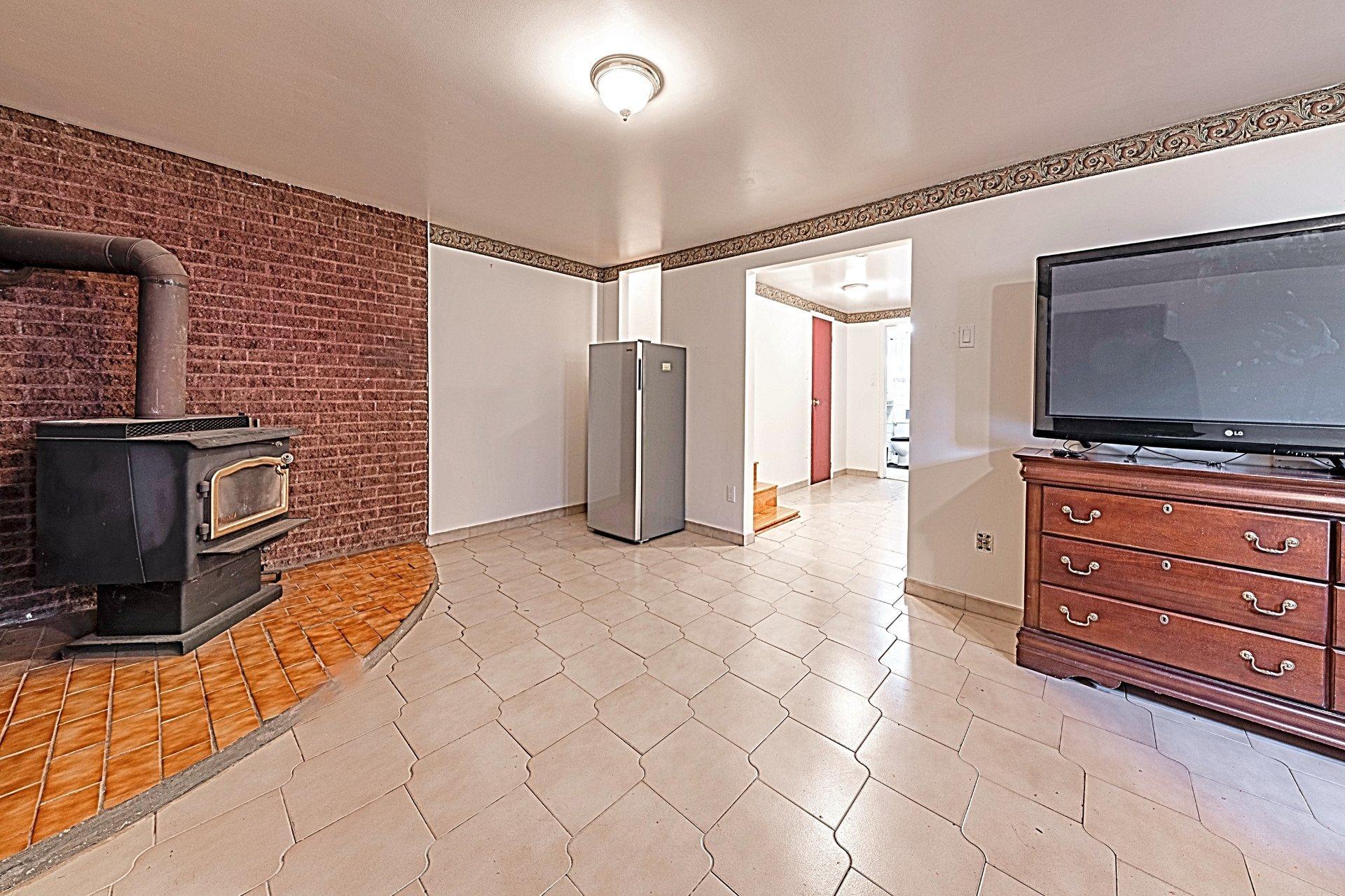 









8500


Av. François-Blanchard

,
Montréal (Rivière-des-Prairies/Pointe-aux-Trembles),




QC
H1E4X1

