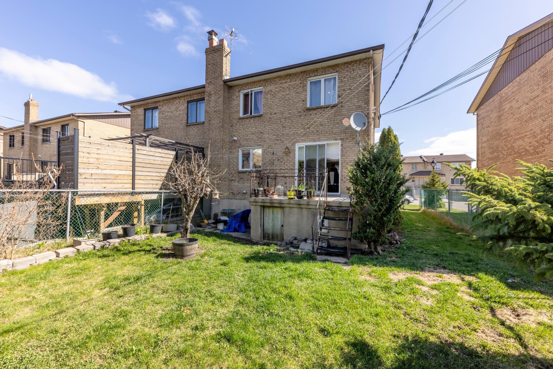









8500


Av. François-Blanchard

,
Montréal (Rivière-des-Prairies/Pointe-aux-Trembles),




QC
H1E4X1

