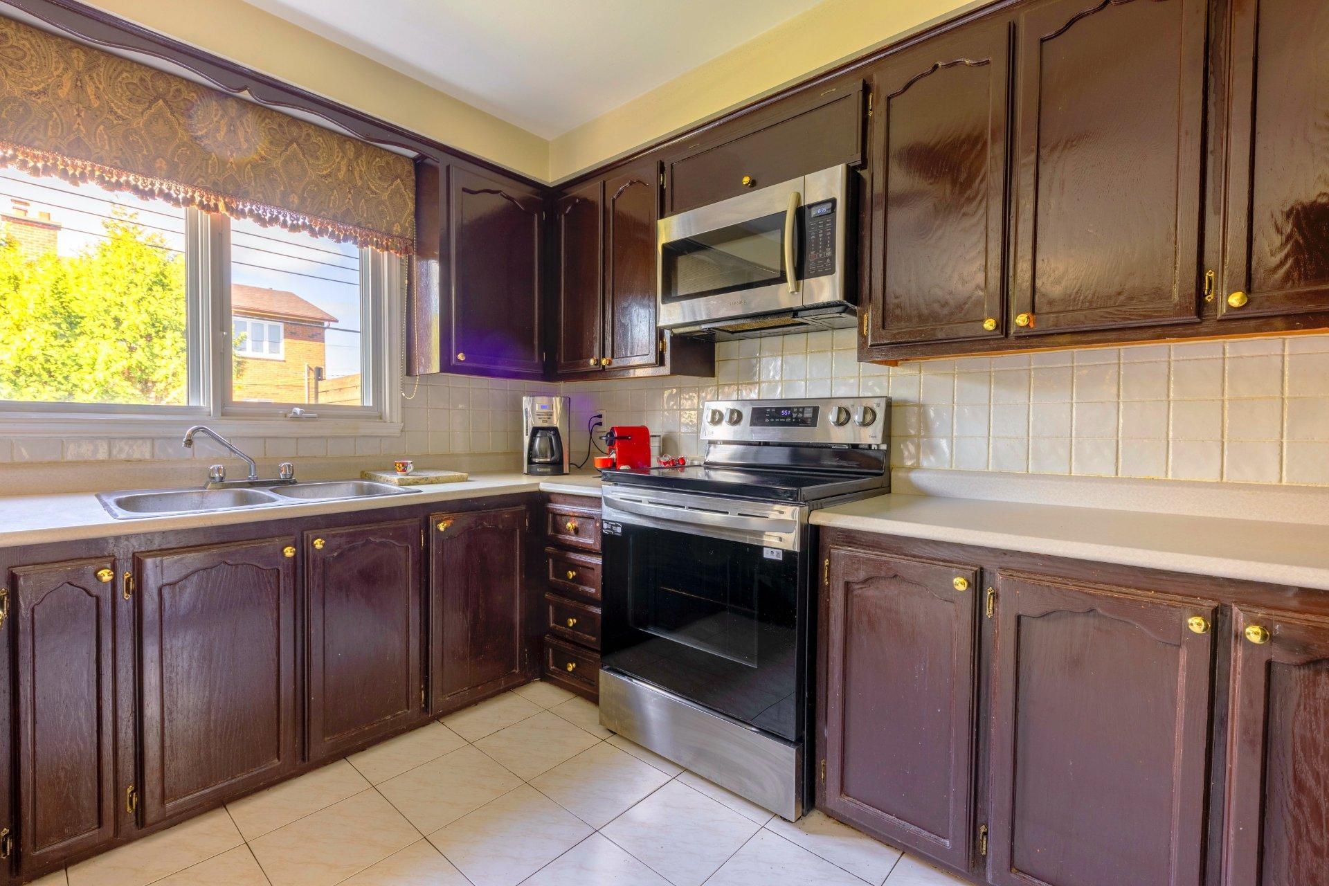 









8500


Av. François-Blanchard

,
Montréal (Rivière-des-Prairies/Pointe-aux-Trembles),




QC
H1E4X1

