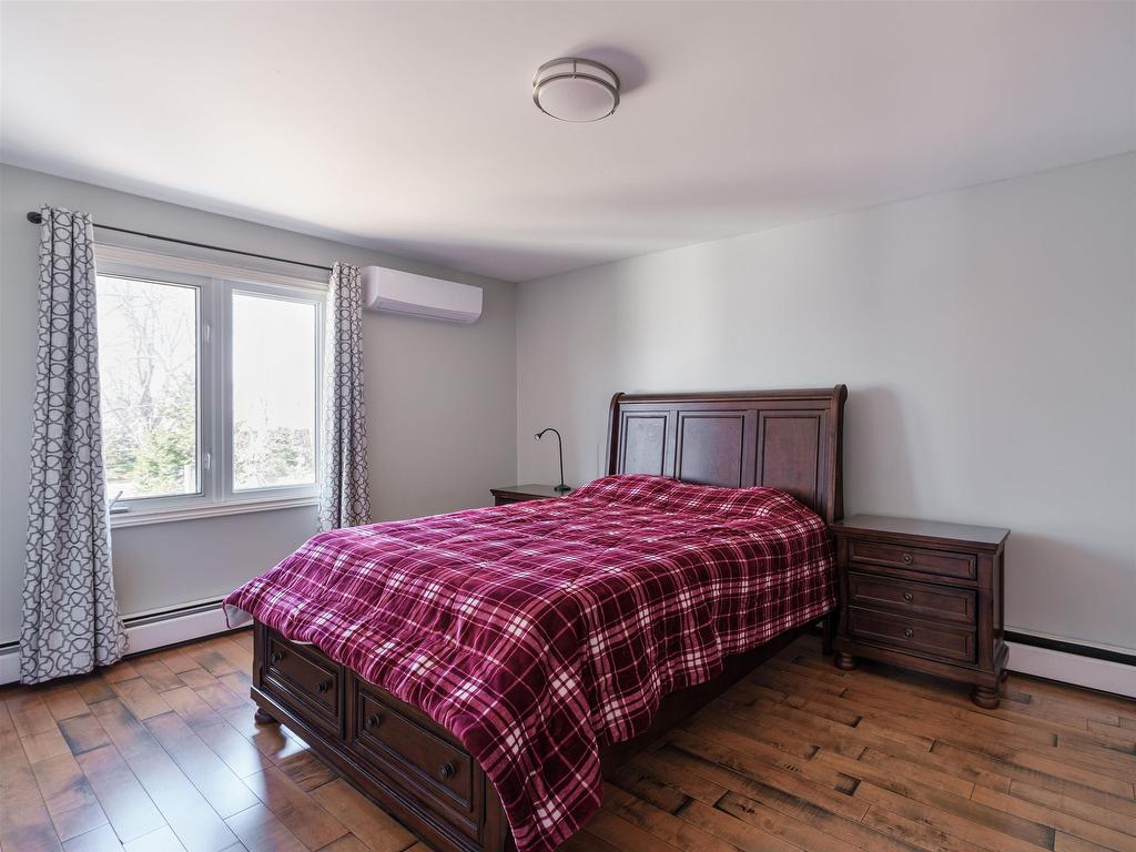 












284 North River Road

,
Charlottetown,




PE
C1A 3L8

