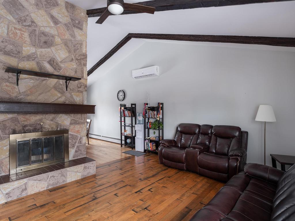 












284 North River Road

,
Charlottetown,




PE
C1A 3L8

