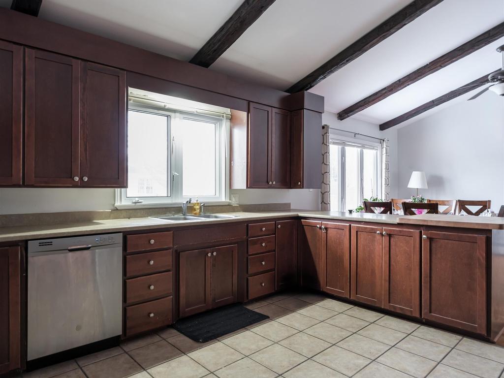 












284 North River Road

,
Charlottetown,




PE
C1A 3L8

