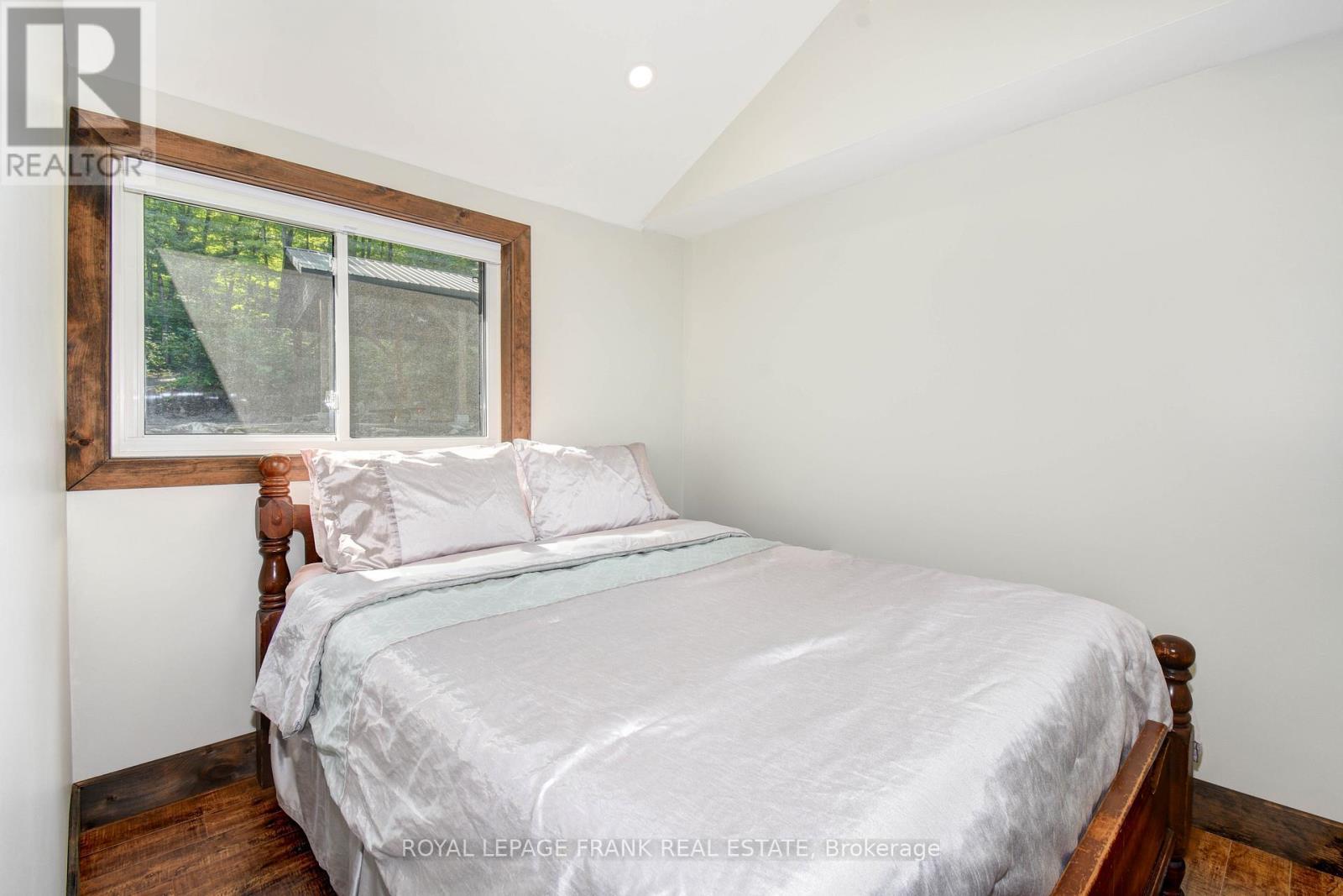 












1031 CALDER LANE

,
Highlands East (Cardiff Ward),




Ontario
K0L1C0

