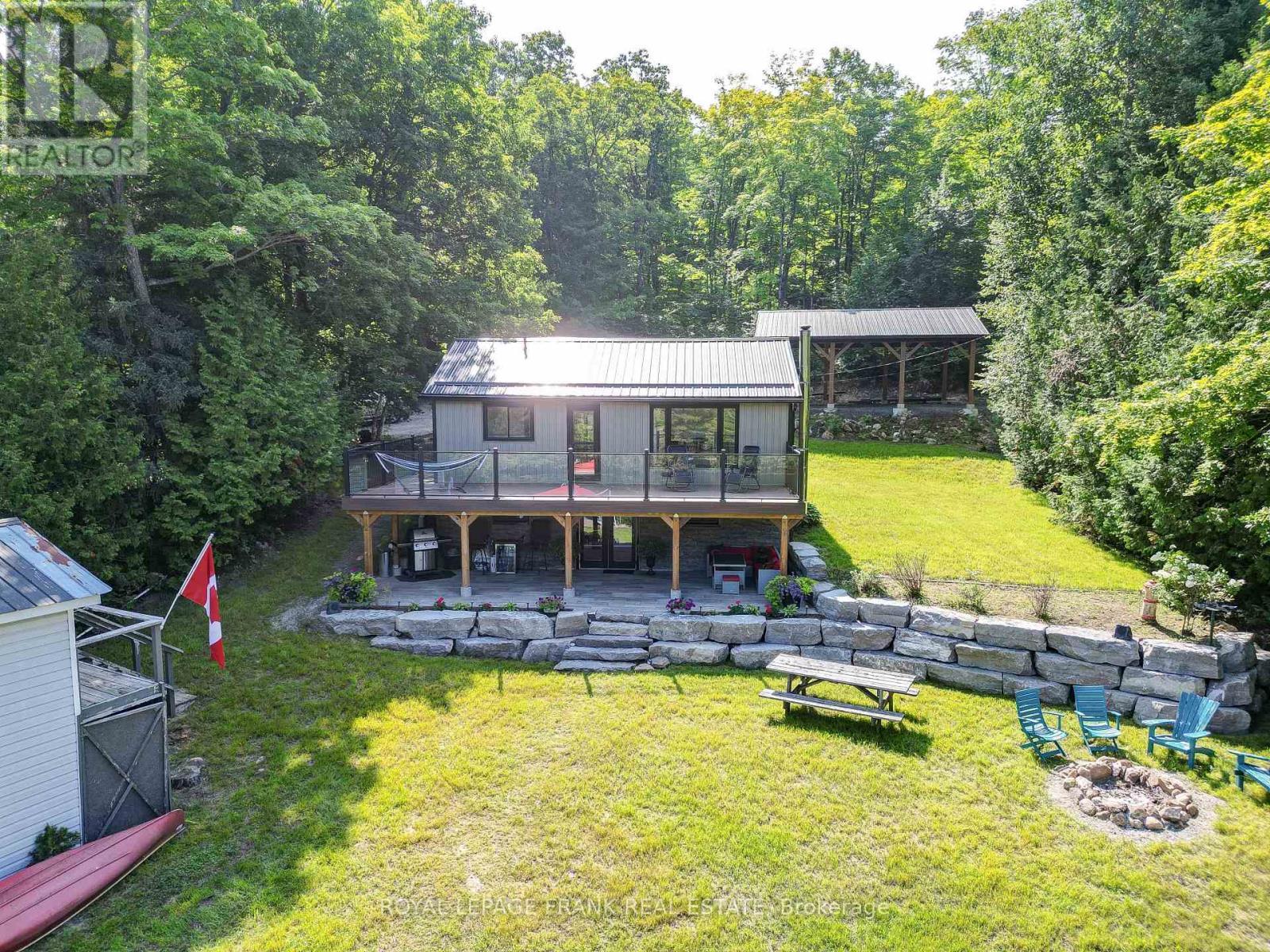 












1031 CALDER LANE

,
Highlands East (Cardiff Ward),




Ontario
K0L1C0


