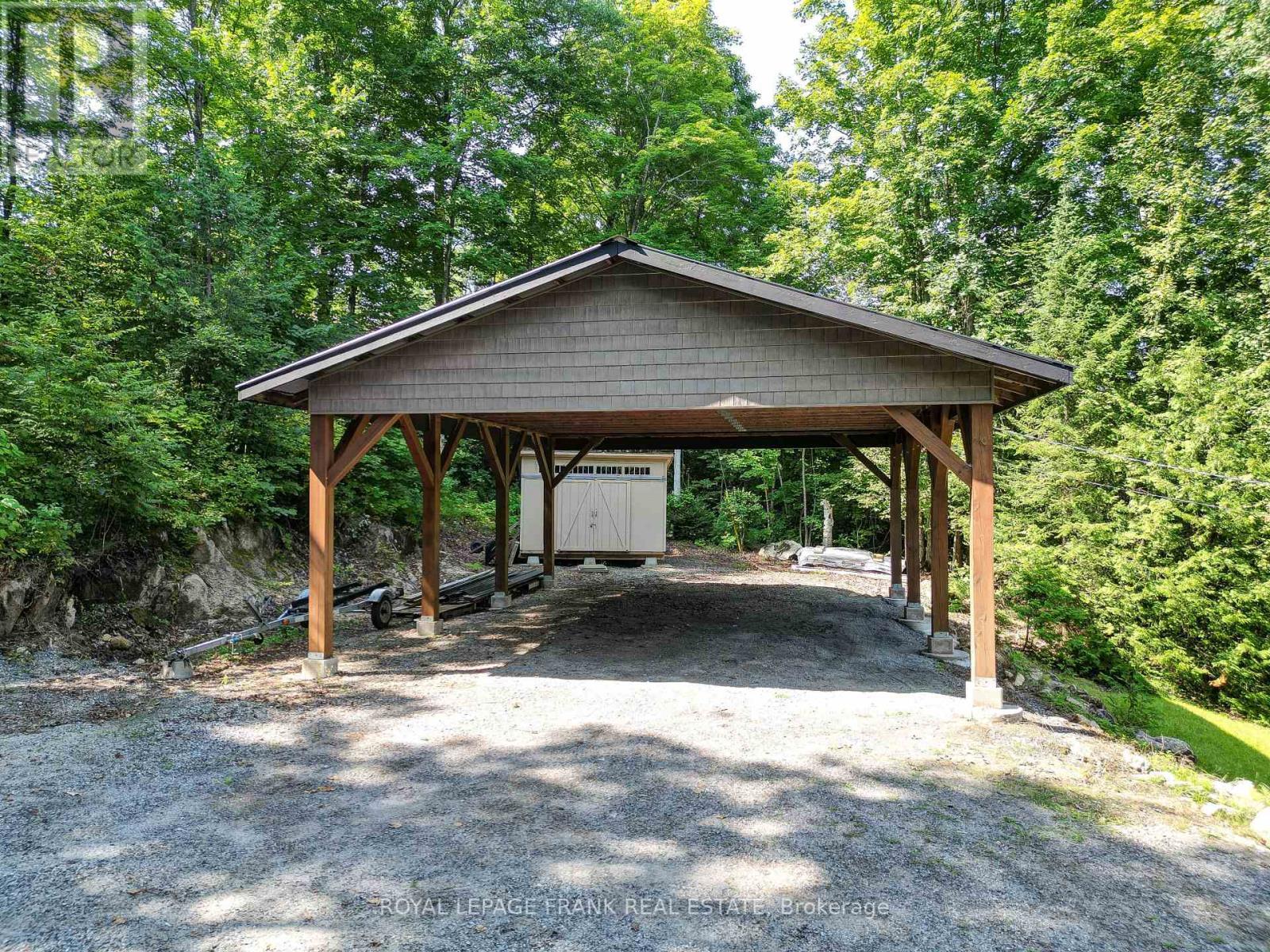 












1031 CALDER LANE

,
Highlands East (Cardiff Ward),




Ontario
K0L1C0

