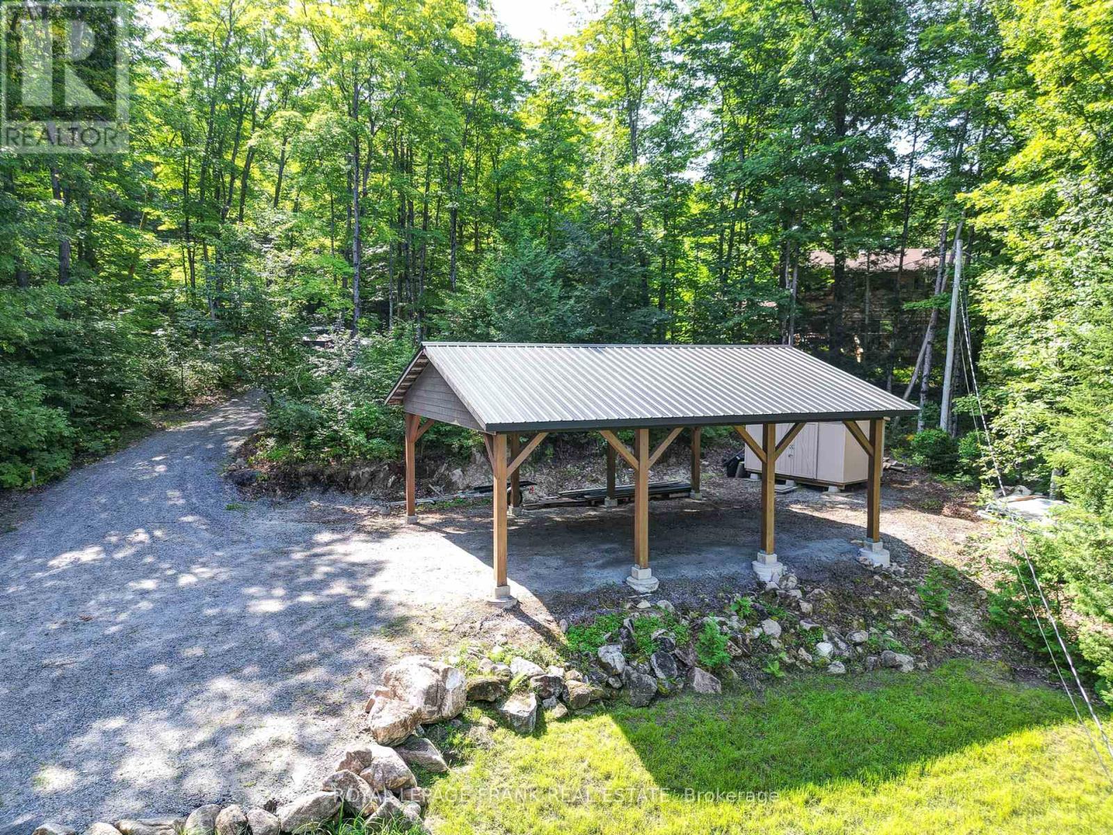 












1031 CALDER LANE

,
Highlands East (Cardiff Ward),




Ontario
K0L1C0

