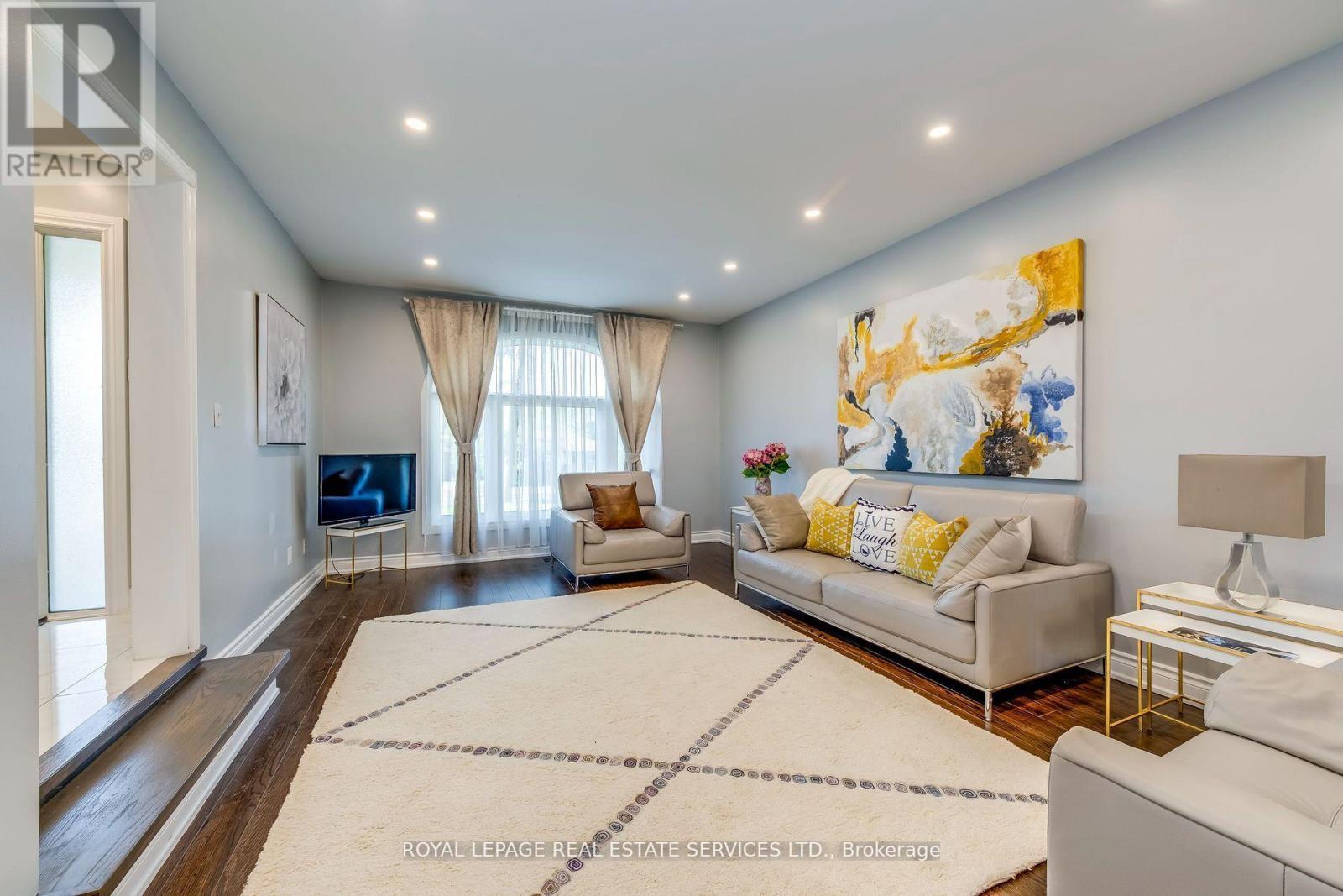 












335 QUEEN STREET S

,
Mississauga,




Ontario
L5M1M3

