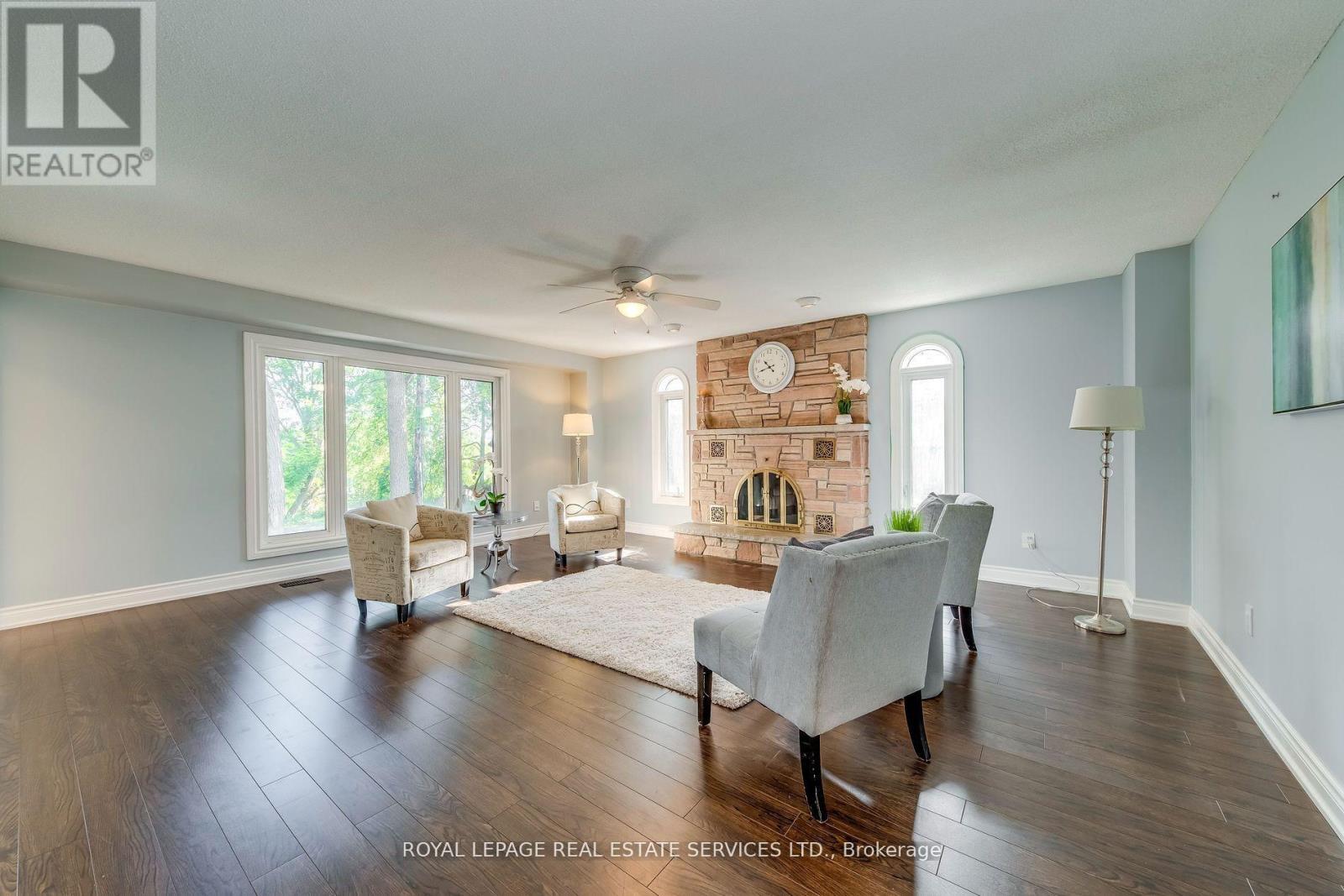 












335 QUEEN STREET S

,
Mississauga,




Ontario
L5M1M3

