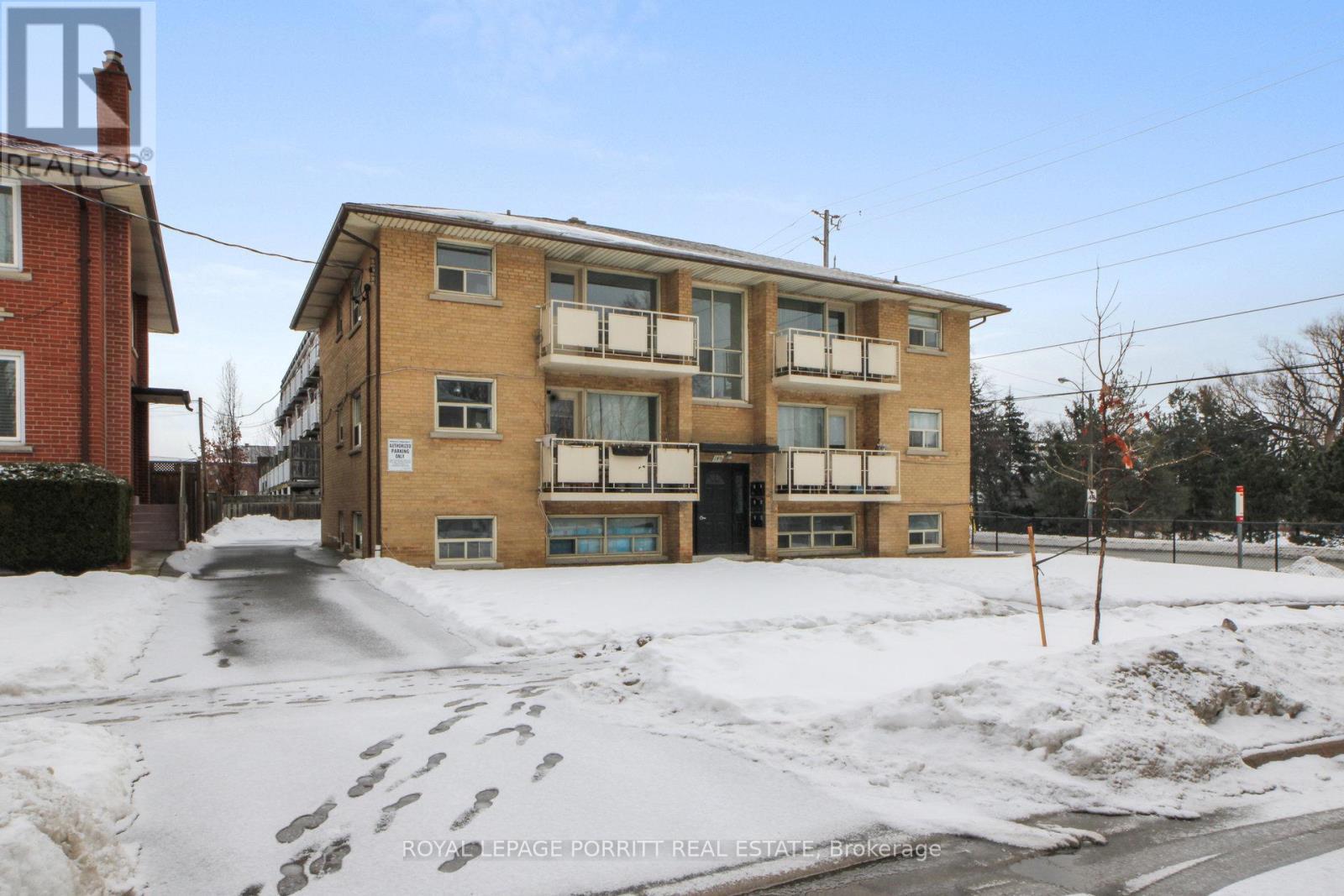 












1 - 149 ALDERBRAE AVENUE

,
Toronto,




Ontario
M8W4K2

