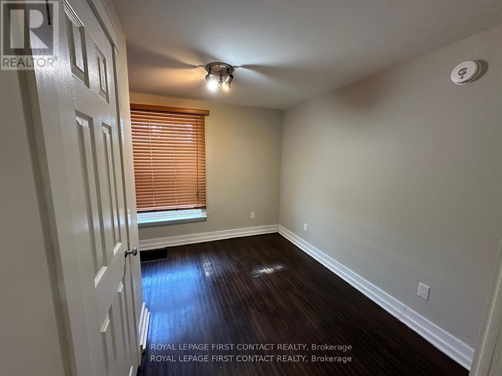 












1 - 44 TORONTO STREET

,
Barrie,




Ontario
L4N1T9

