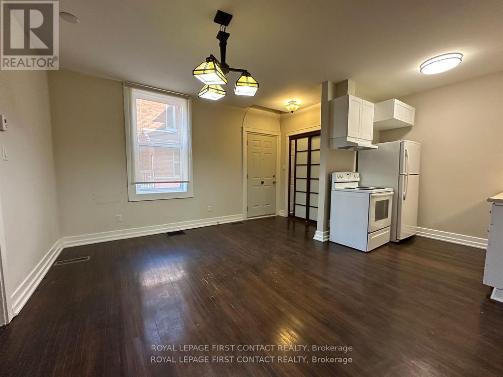 












1 - 44 TORONTO STREET

,
Barrie,




Ontario
L4N1T9

