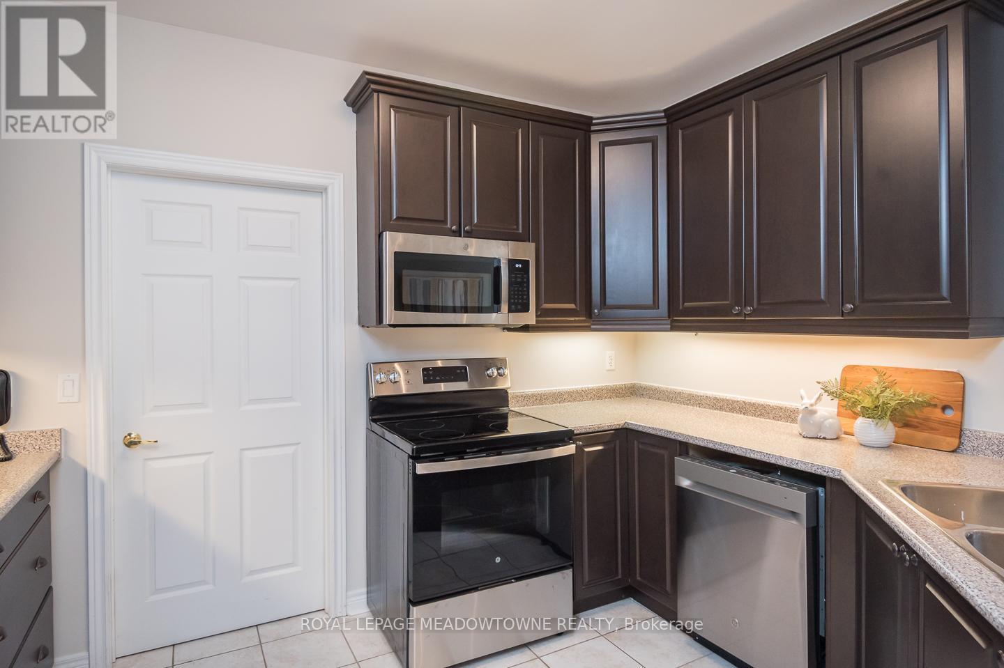 












212 - 443 CENTENNIAL FOREST DRIVE

,
Milton,




Ontario
L9T6A1

