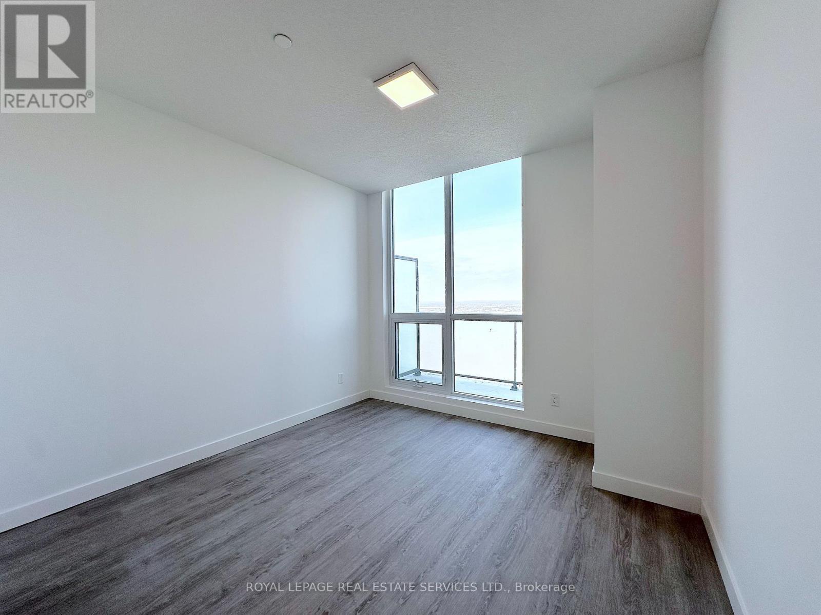 












3005 - 15 VENA WAY

,
Toronto,




Ontario
M9M2V1

