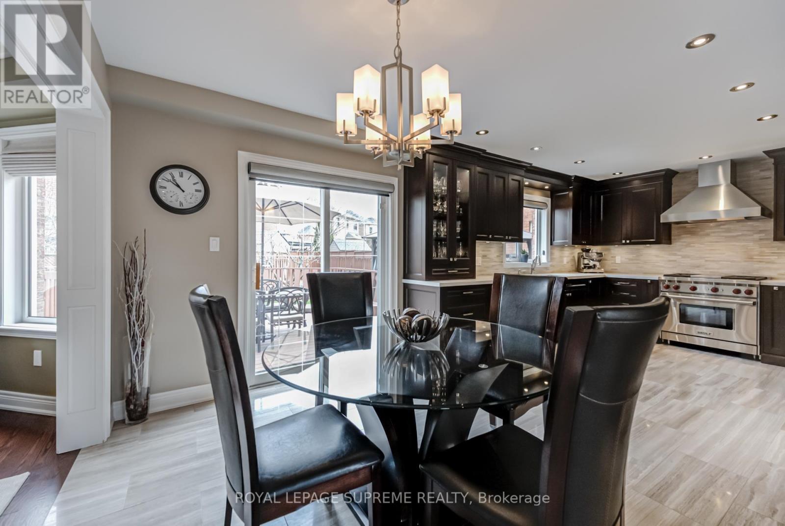 












34 PURDY CRESCENT

,
Toronto,




Ontario
M9N3X7

