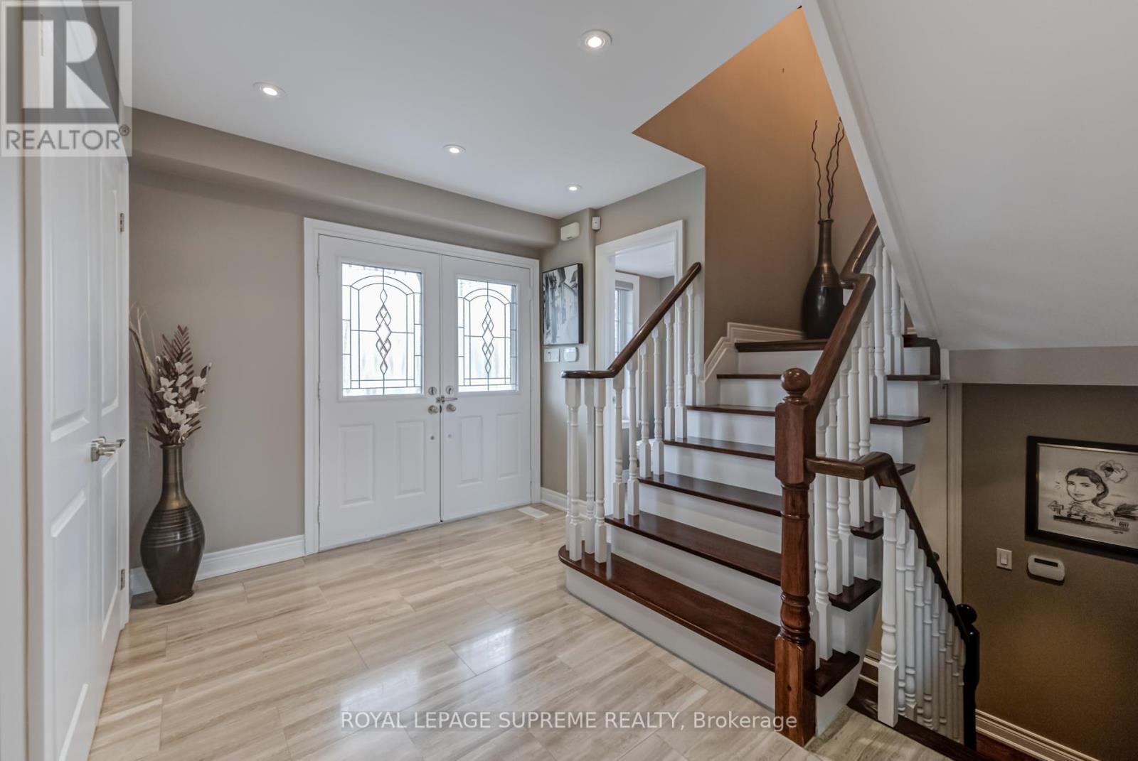 












34 PURDY CRESCENT

,
Toronto,




Ontario
M9N3X7


