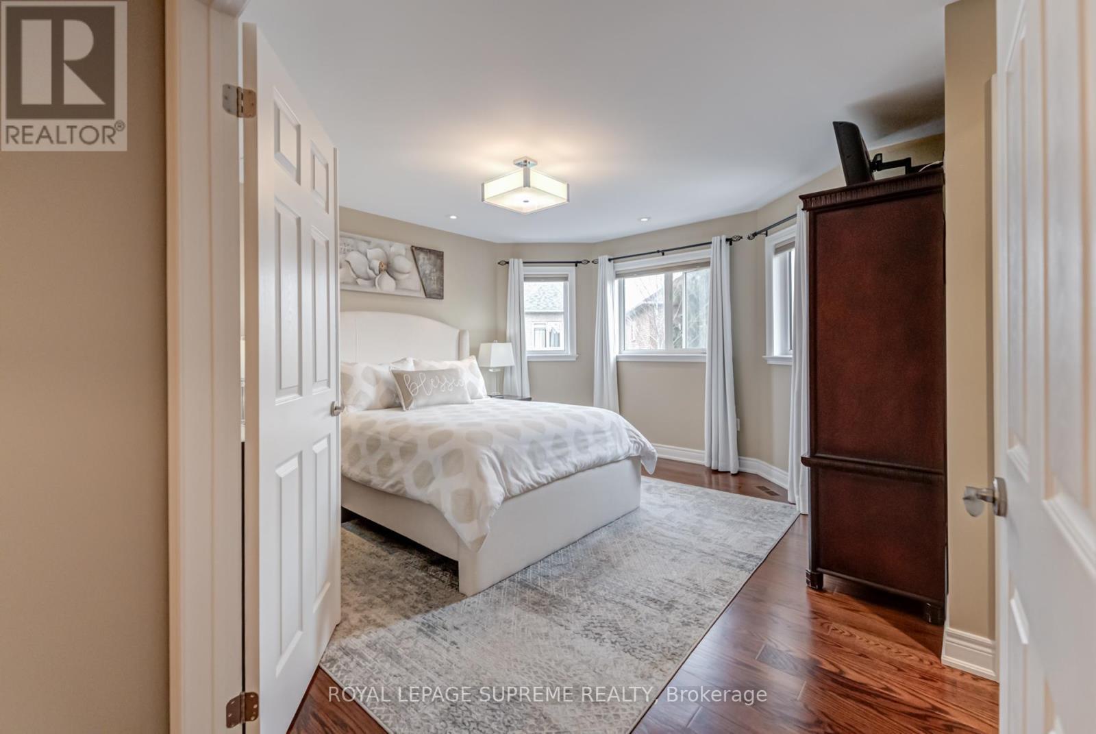 












34 PURDY CRESCENT

,
Toronto,




Ontario
M9N3X7


