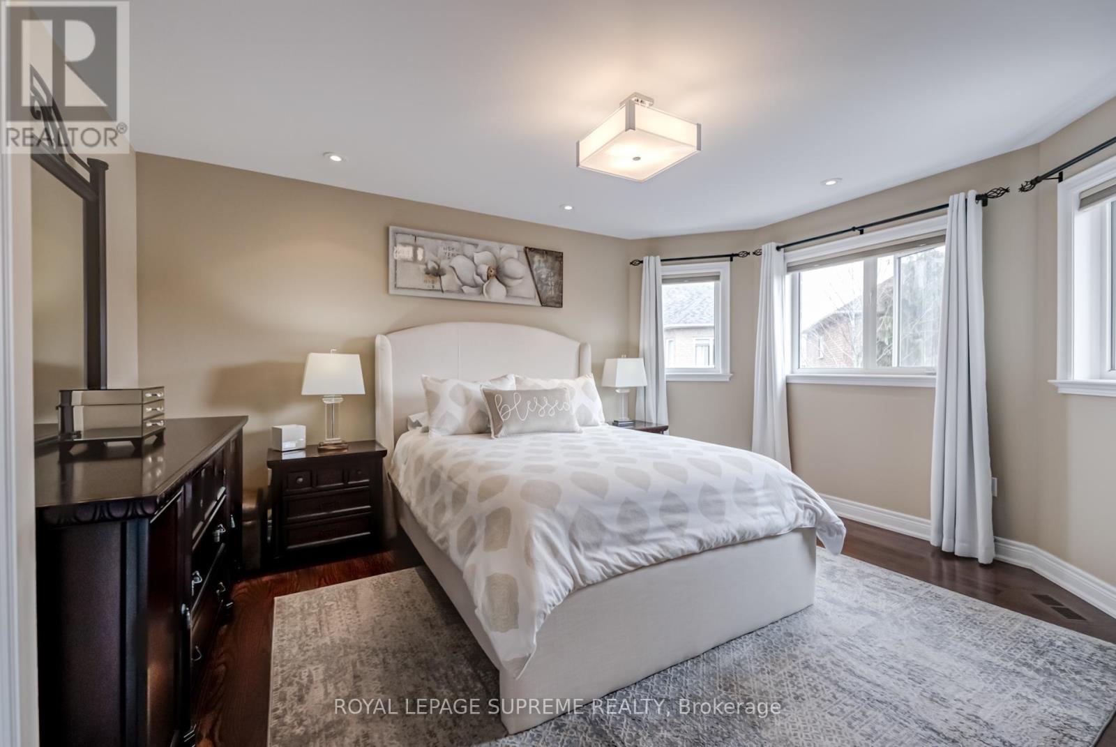 












34 PURDY CRESCENT

,
Toronto,




Ontario
M9N3X7

