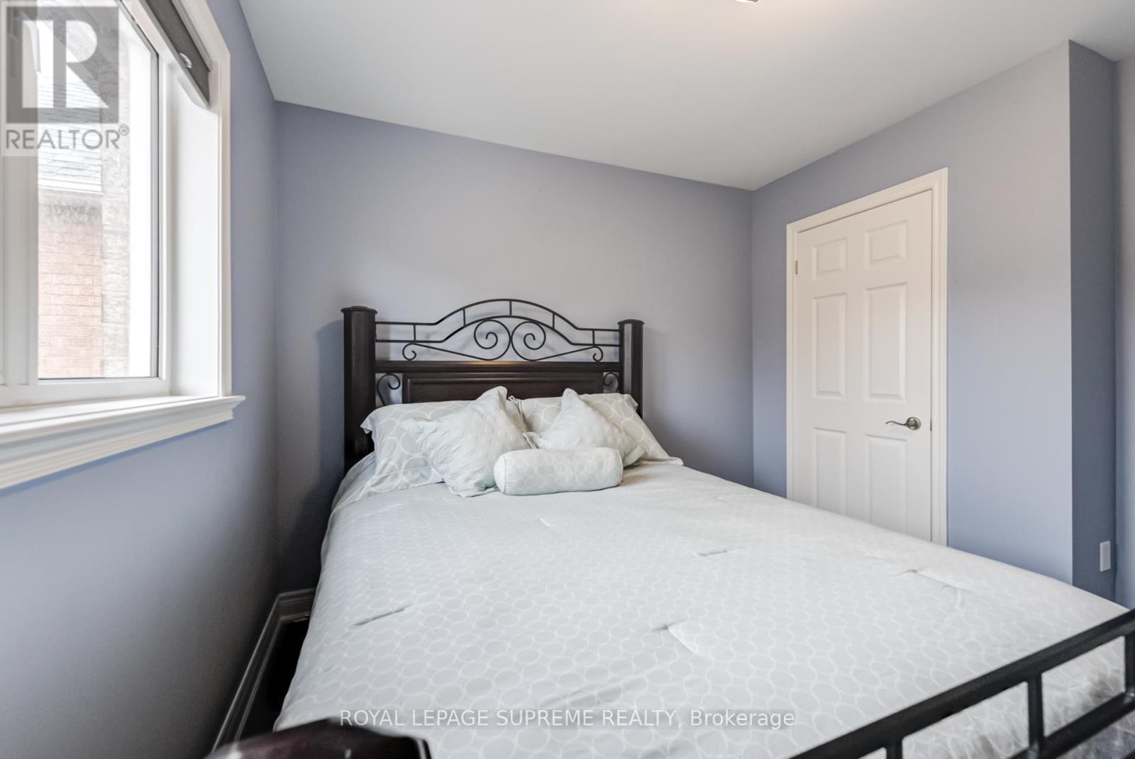












34 PURDY CRESCENT

,
Toronto,




Ontario
M9N3X7

