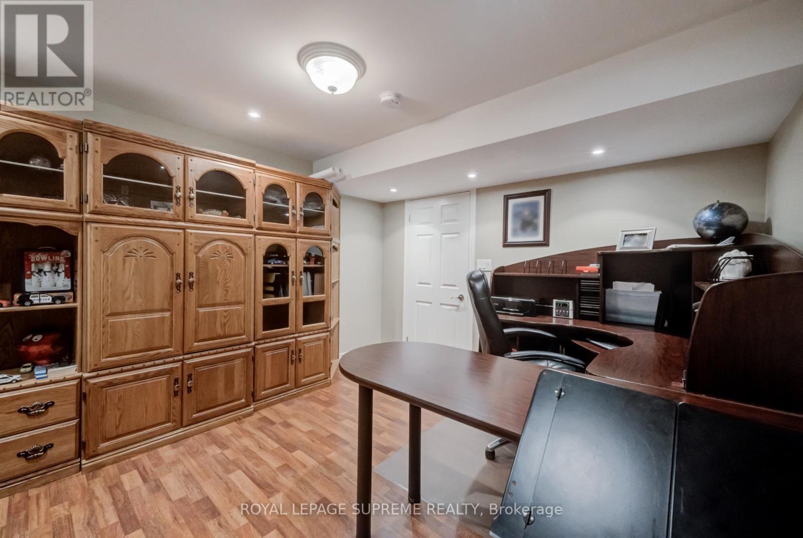 












34 PURDY CRESCENT

,
Toronto,




Ontario
M9N3X7

