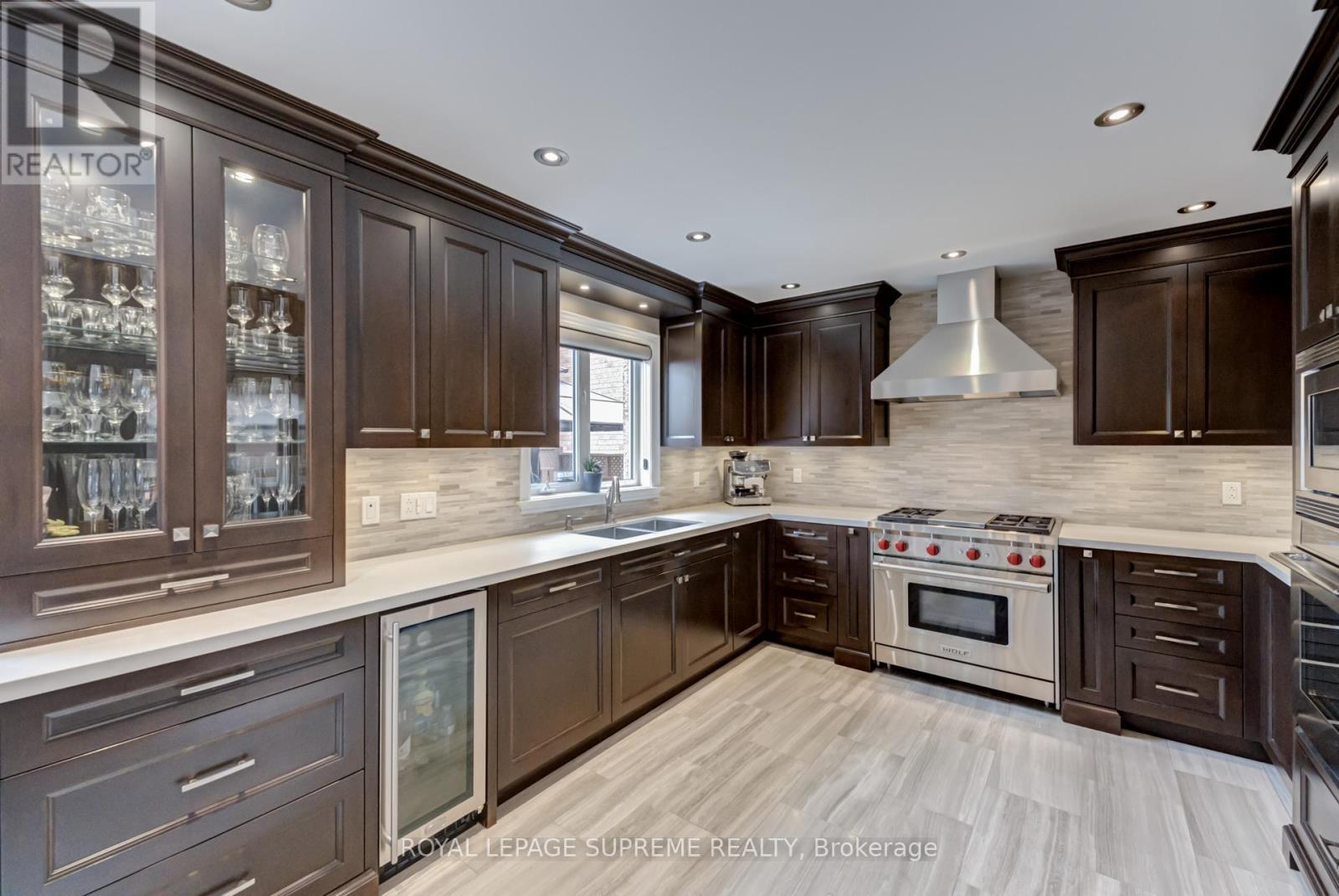 












34 PURDY CRESCENT

,
Toronto,




Ontario
M9N3X7

