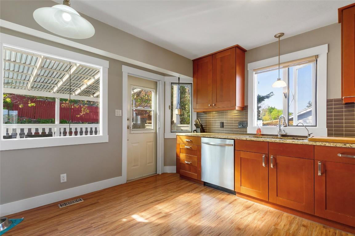 









1058


11

Avenue,
Vernon,




BC
V1B 2R5

