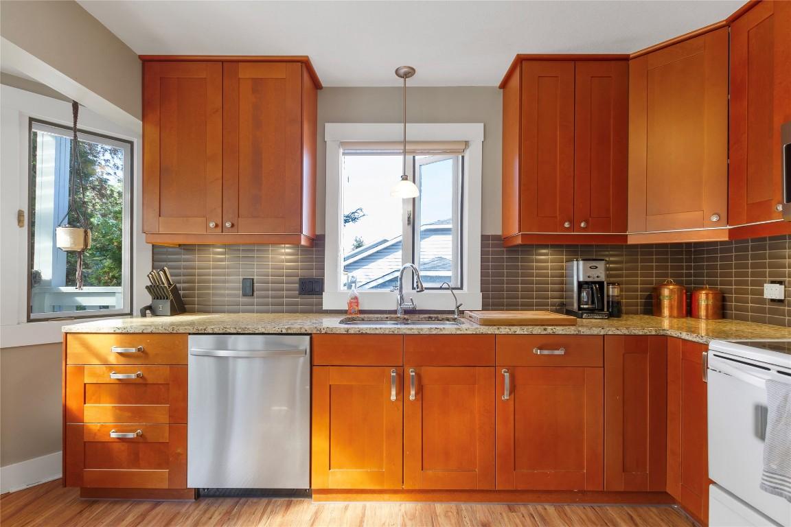 









1058


11

Avenue,
Vernon,




BC
V1B 2R5

